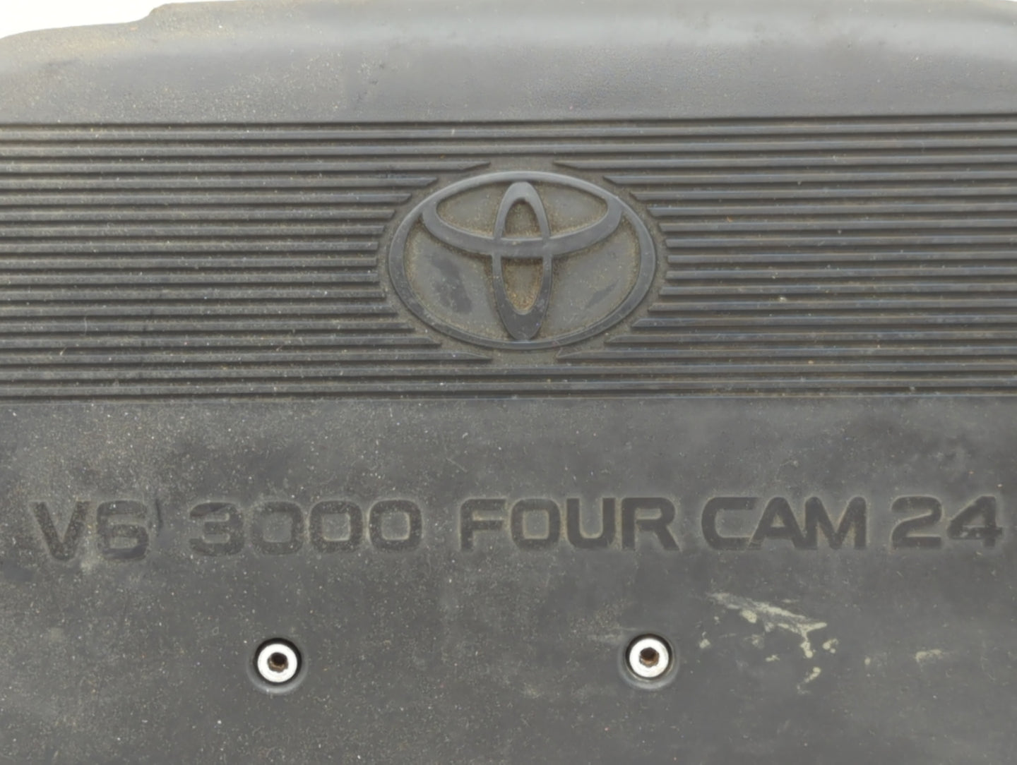 2000 Toyota Camry Engine Cover - Oemusedautoparts1.com