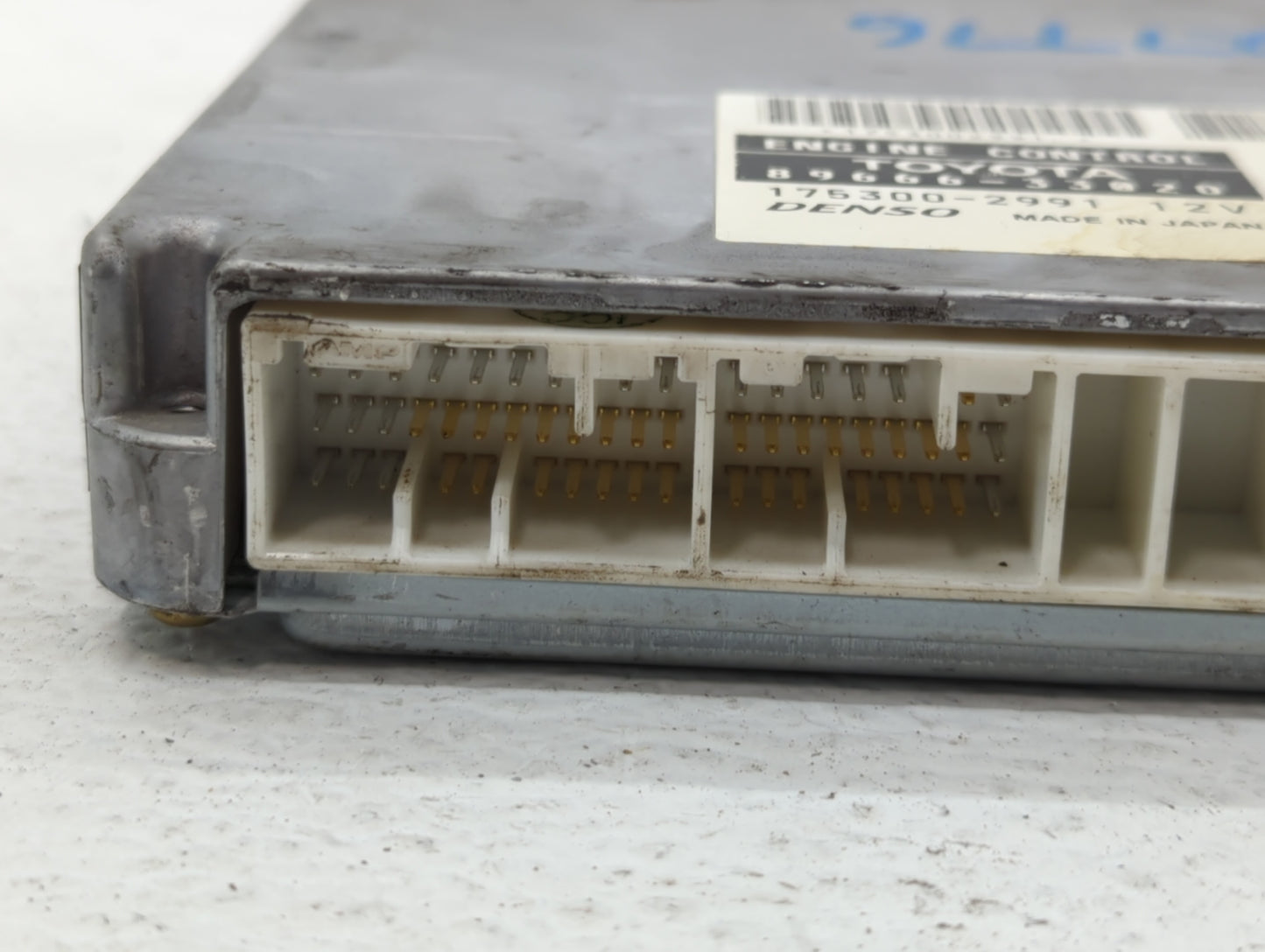 2000 Toyota Camry PCM Engine Control Computer ECU ECM PCU OEM P/N:89666-06120 89666-33020, 89666-33021, 89666-06041 Fits OEM