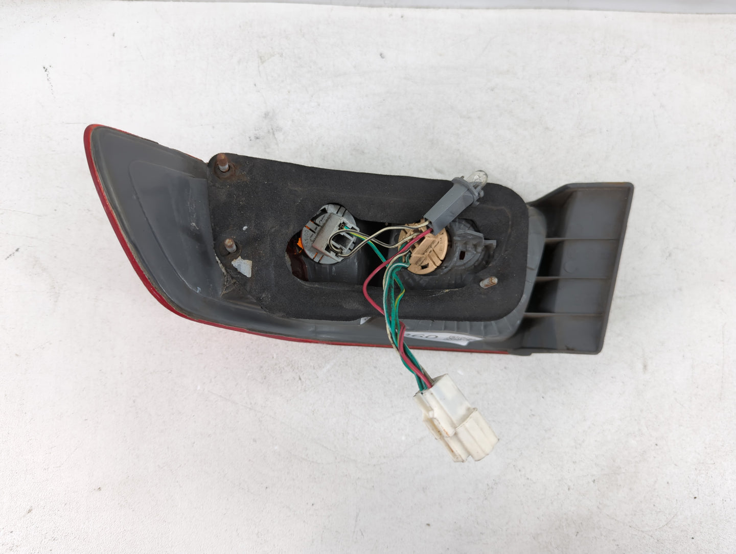 2000 Toyota Camry Tail Light Assembly Passenger Right OEM P/N:08-312-1933L-F Fits OEM Used Auto Parts - Oemusedautoparts1.co