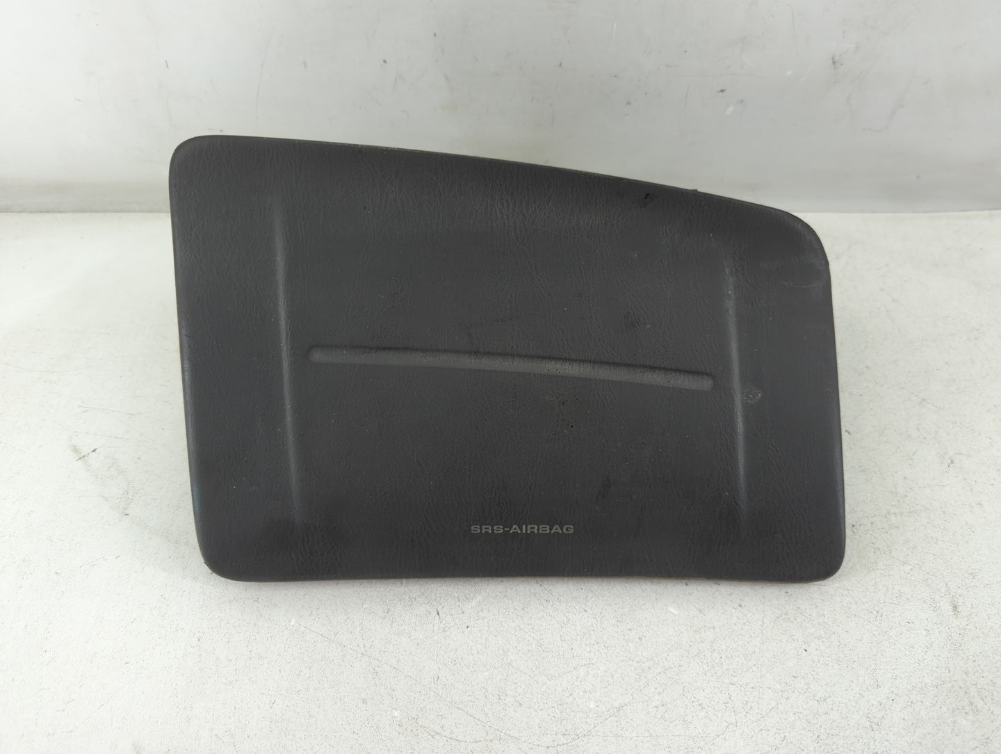 2000-2001 Toyota Camry Air Bag Driver Left Knee OEM P/N:1031BB500L87 F09 Fits Fits 2000 2001 OEM Used Auto Parts - Oemusedau