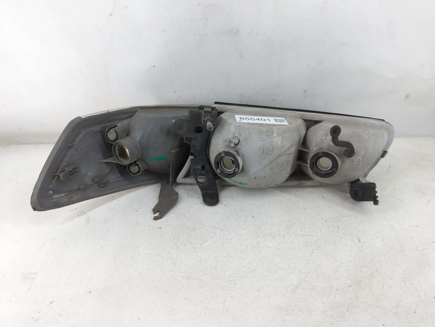 Toyota Camry Passenger Right Oem Head Light Headlight Lamp - Oemusedautoparts1.com
