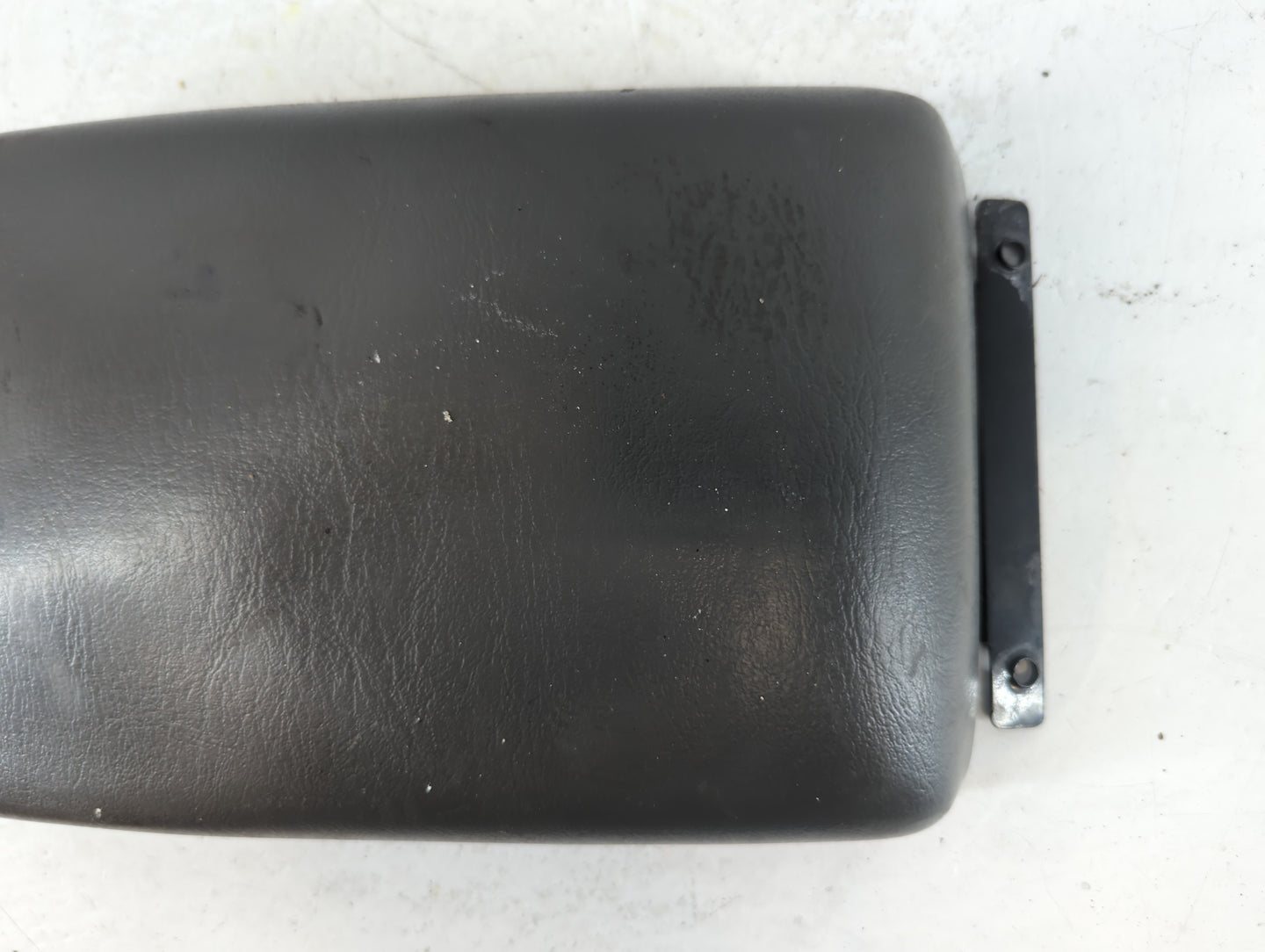 2000-2001 Toyota Camry Center Console Armrest Cover Lid Fits Fits 2000 2001 OEM Used Auto Parts - Oemusedautoparts1.com