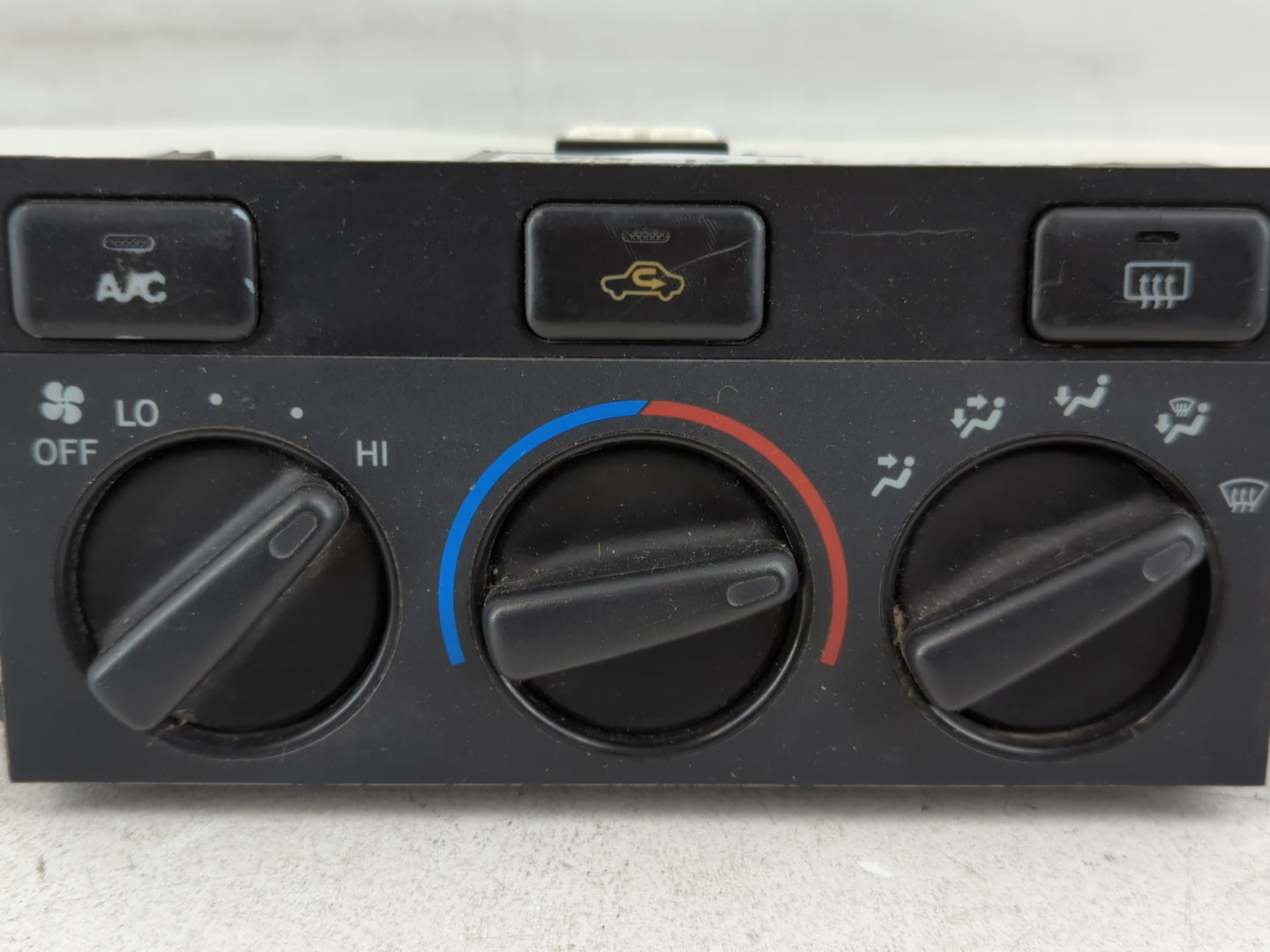 2000 Toyota Camry Climate Control Module Temperature AC/Heater Replacement P/N:041100B Fits OEM Used Auto Parts - Oemusedaut