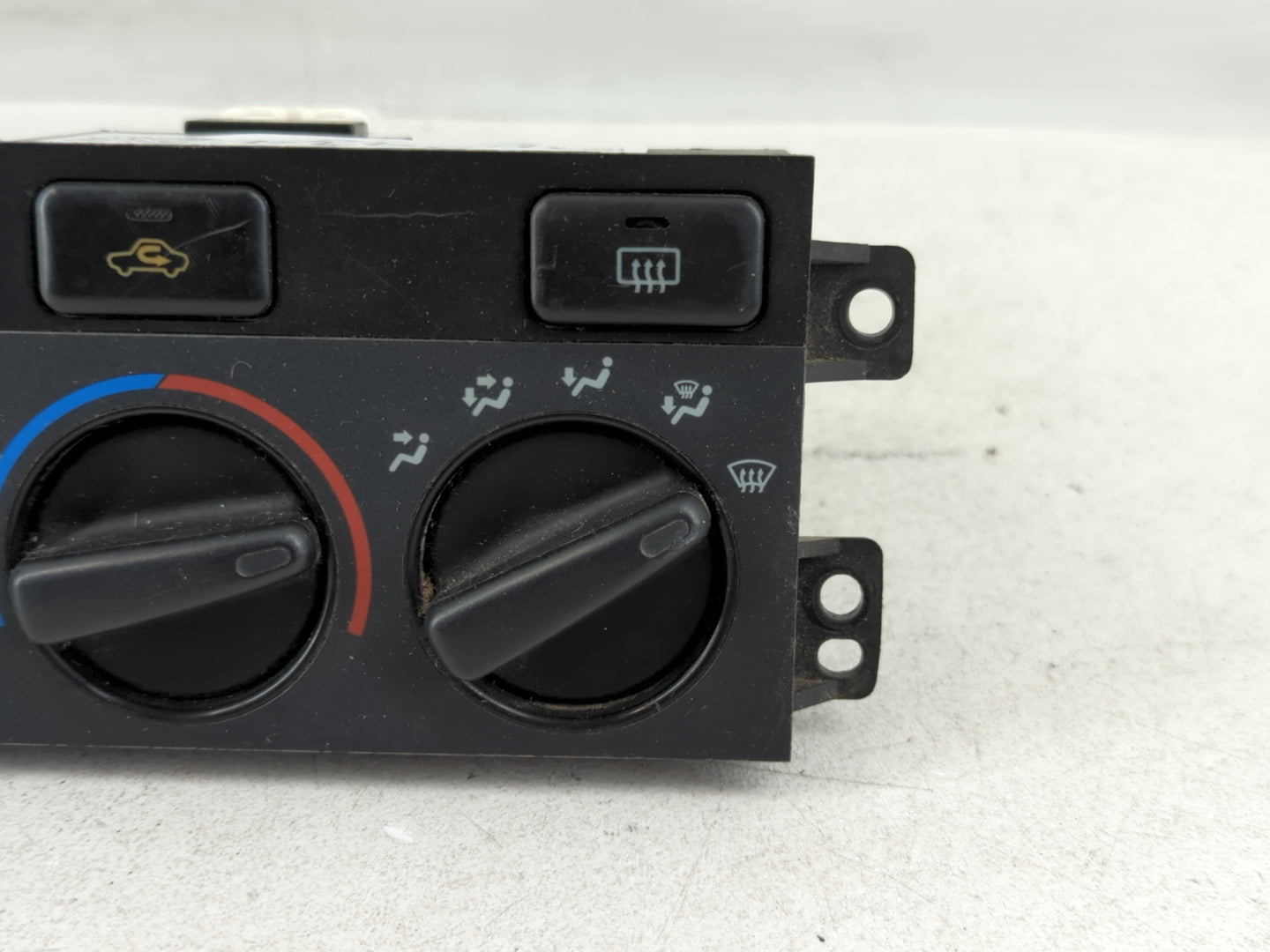 2000 Toyota Camry Climate Control Module Temperature AC/Heater Replacement P/N:041100B Fits OEM Used Auto Parts - Oemusedaut