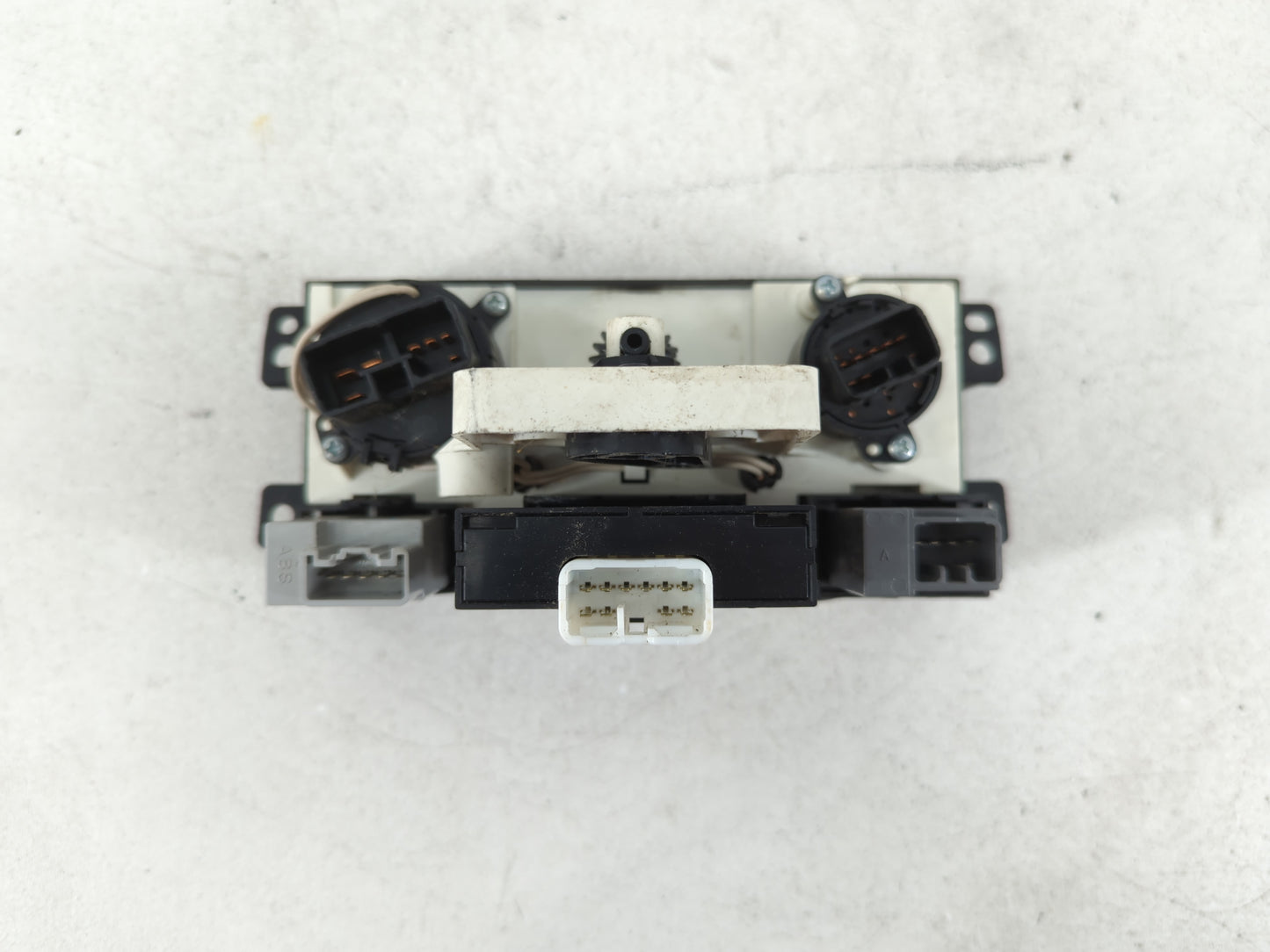 2000 Toyota Camry Climate Control Module Temperature AC/Heater Replacement P/N:041100B Fits OEM Used Auto Parts - Oemusedaut