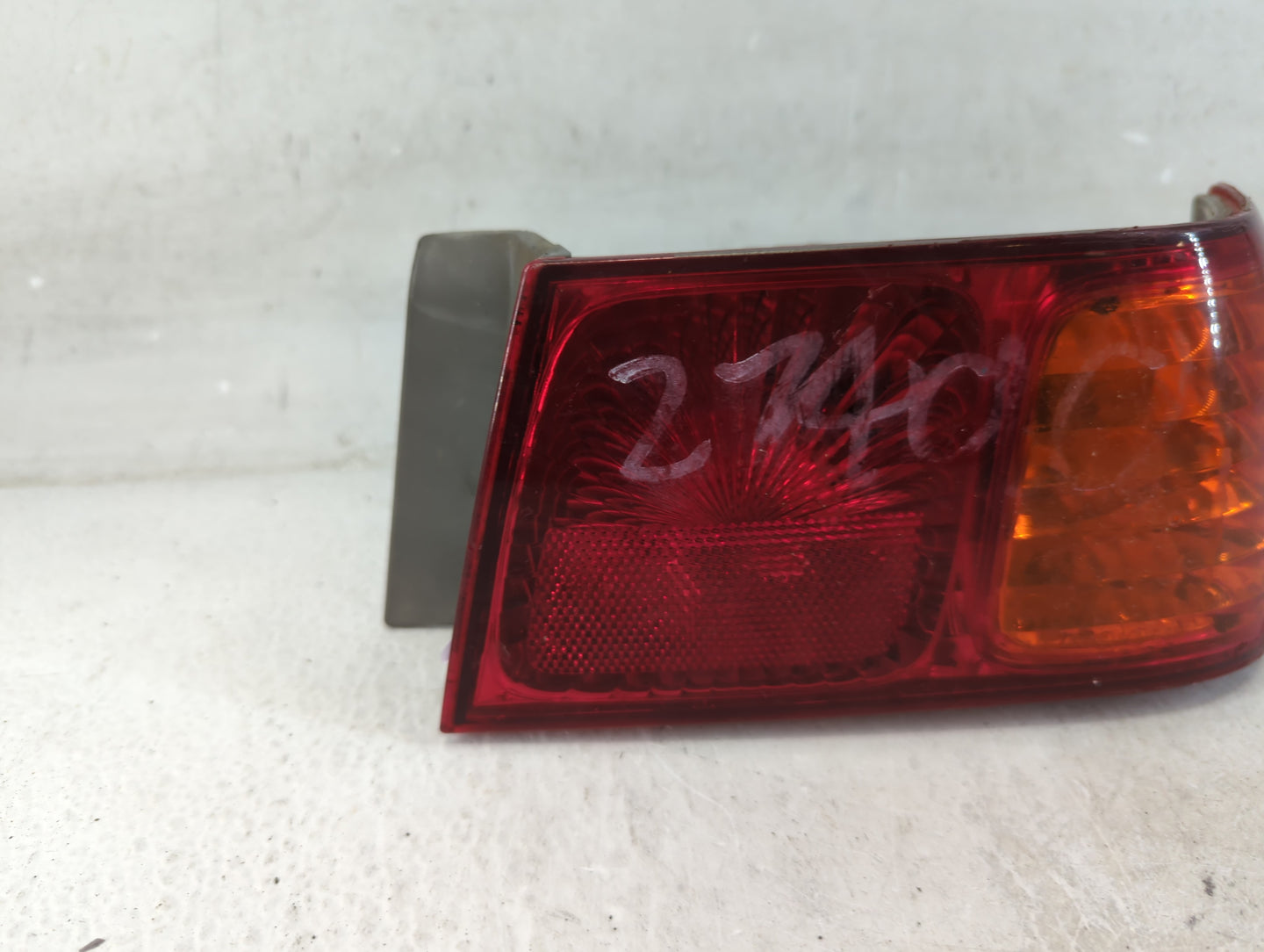 2000-2001 Toyota Camry Tail Light Assembly Passenger Right OEM Fits Fits 2000 2001 OEM Used Auto Parts - Oemusedautoparts1.c