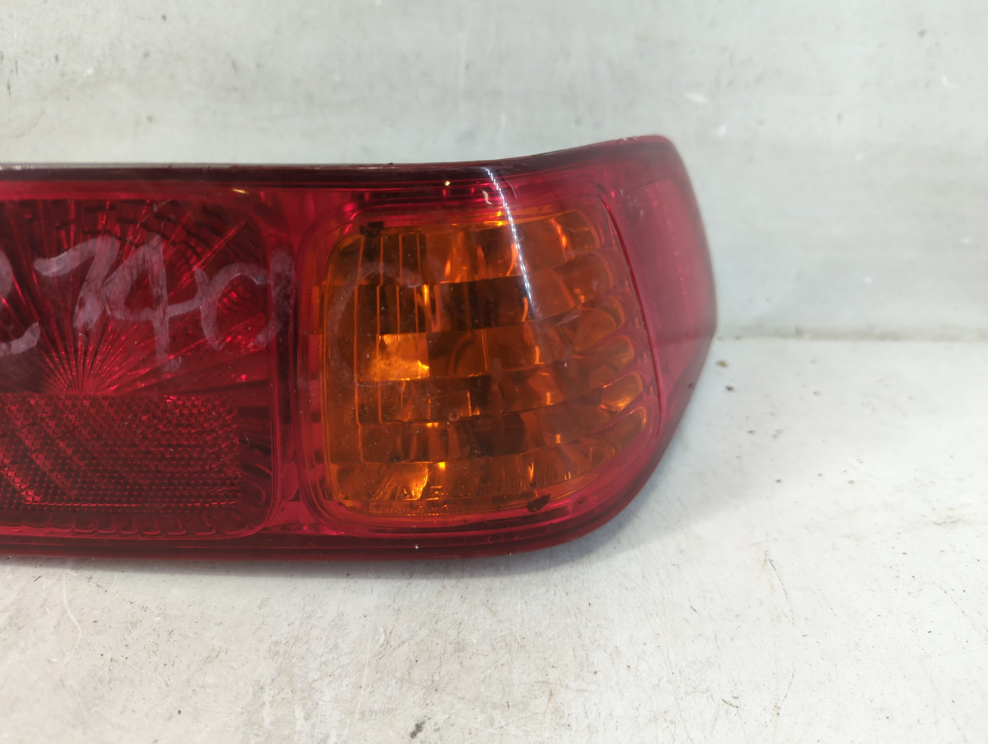 2000-2001 Toyota Camry Tail Light Assembly Passenger Right OEM Fits Fits 2000 2001 OEM Used Auto Parts - Oemusedautoparts1.c