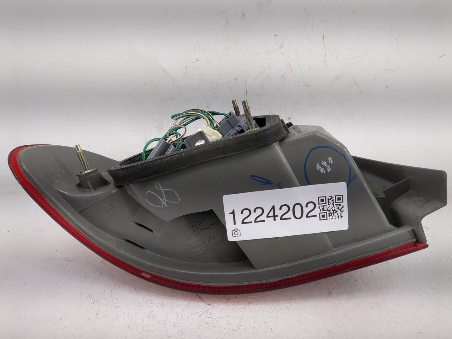 1998-2002 Toyota Corolla Tail Light Assembly Passenger Right OEM Fits Fits 1998 1999 2000 2001 2002 OEM Used Auto Parts - Oe