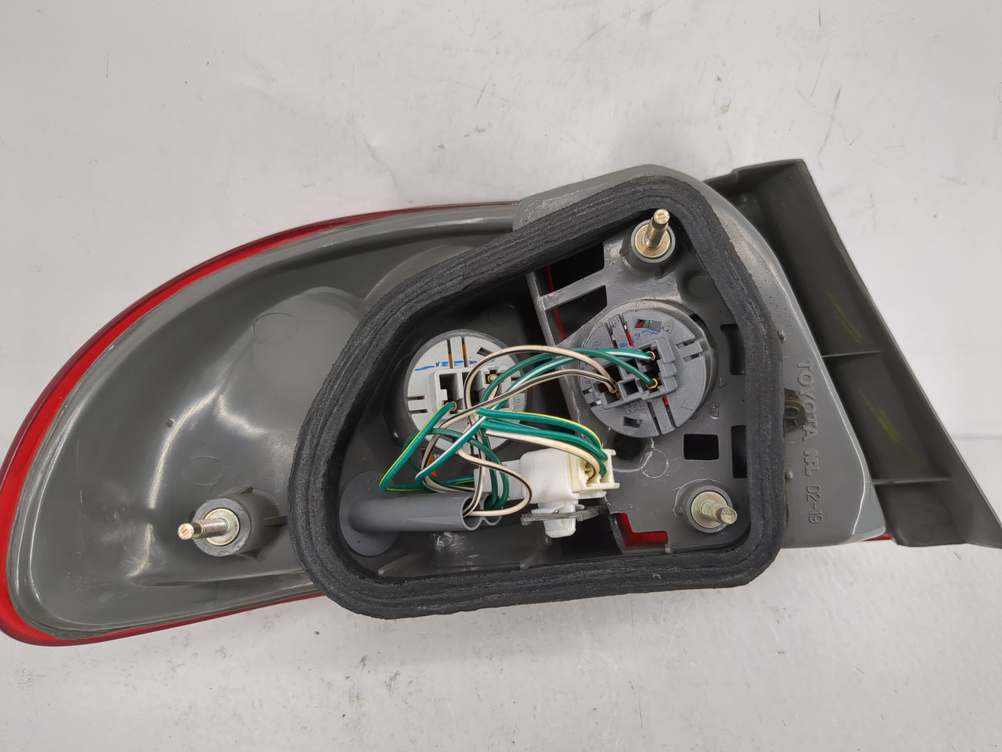 1998-2002 Toyota Corolla Tail Light Assembly Passenger Right OEM Fits Fits 1998 1999 2000 2001 2002 OEM Used Auto Parts - Oe