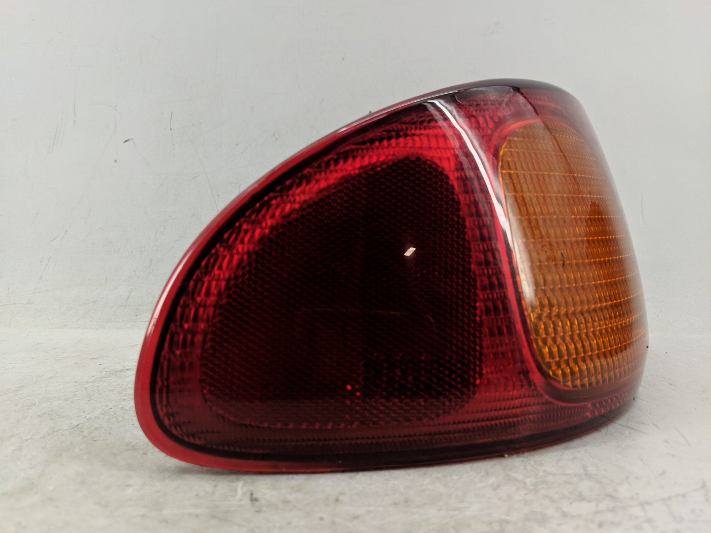 1998-2002 Toyota Corolla Tail Light Assembly Driver Left OEM P/N:938 744 00 Fits Fits 1998 1999 2000 2001 2002 OEM Used Auto