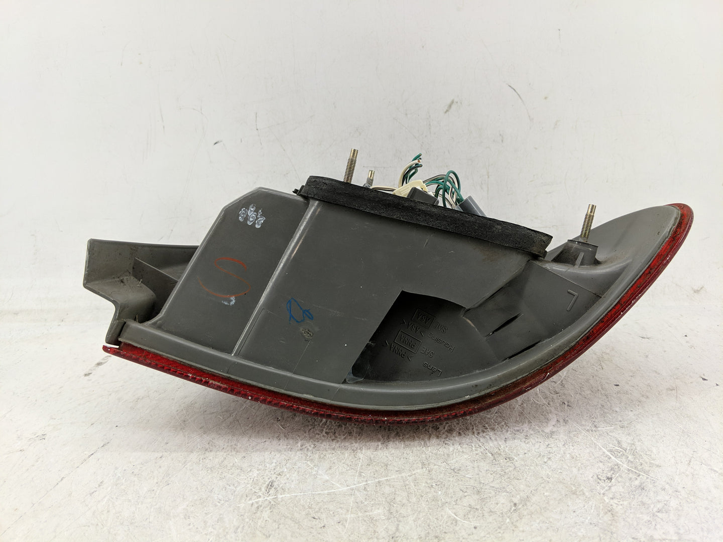1998-2002 Toyota Corolla Tail Light Assembly Driver Left OEM Fits Fits 1998 1999 2000 2001 2002 OEM Used Auto Parts - Oemuse