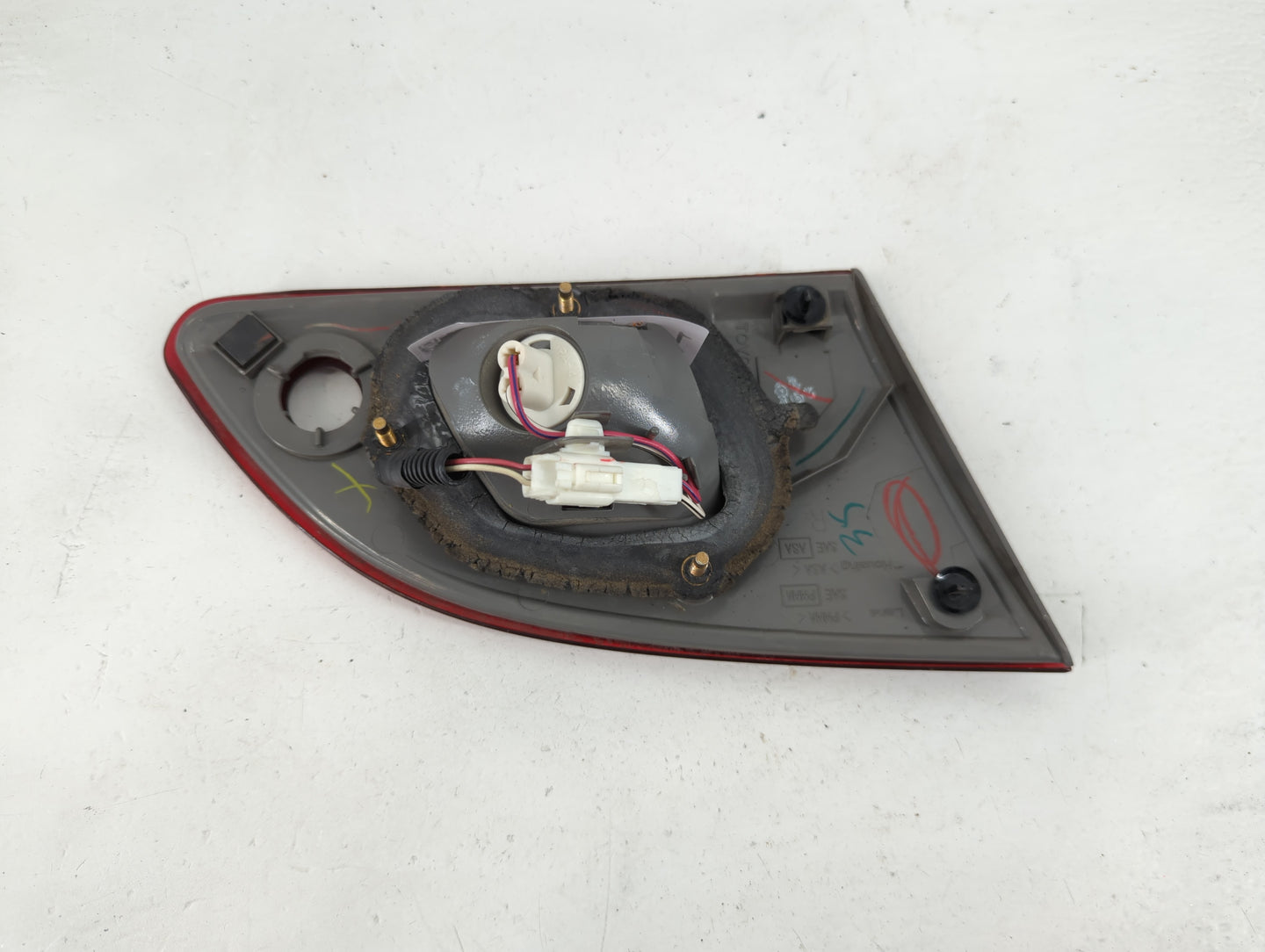 1998-2000 Toyota Corolla Tail Light Assembly Passenger Right OEM Fits Fits 1998 1999 2000 OEM Used Auto Parts - Oemusedautop