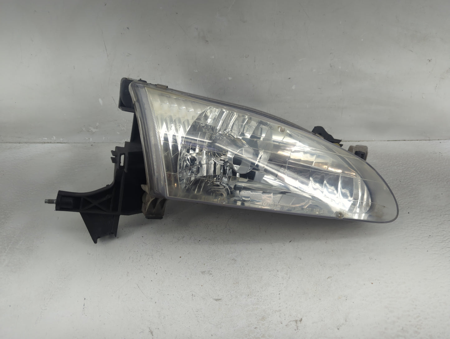 1998-2000 Toyota Corolla Passenger Right Oem Head Light Headlight Lamp - Oemusedautoparts1.com