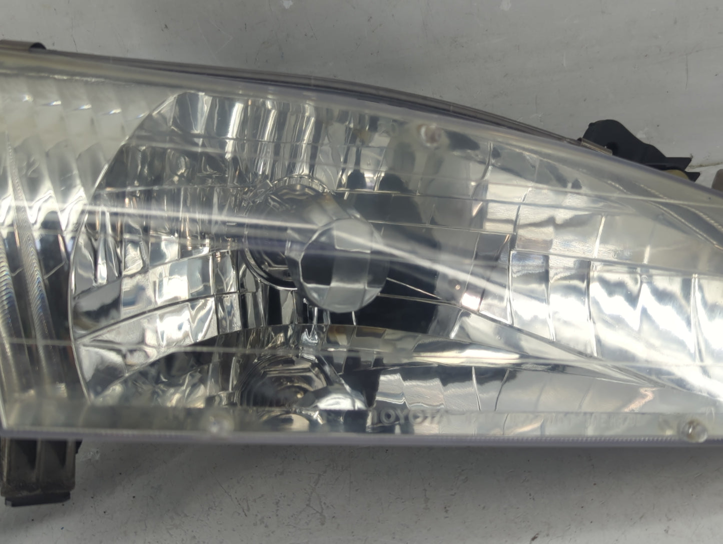 1998-2000 Toyota Corolla Passenger Right Oem Head Light Headlight Lamp - Oemusedautoparts1.com