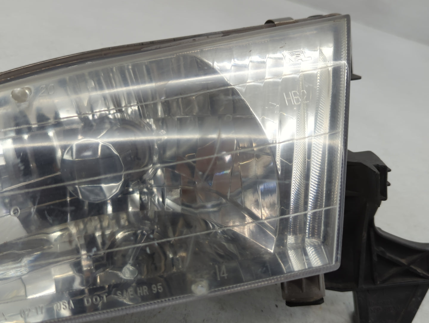 1998-2000 Toyota Corolla Driver Left Oem Head Light Headlight Lamp - Oemusedautoparts1.com