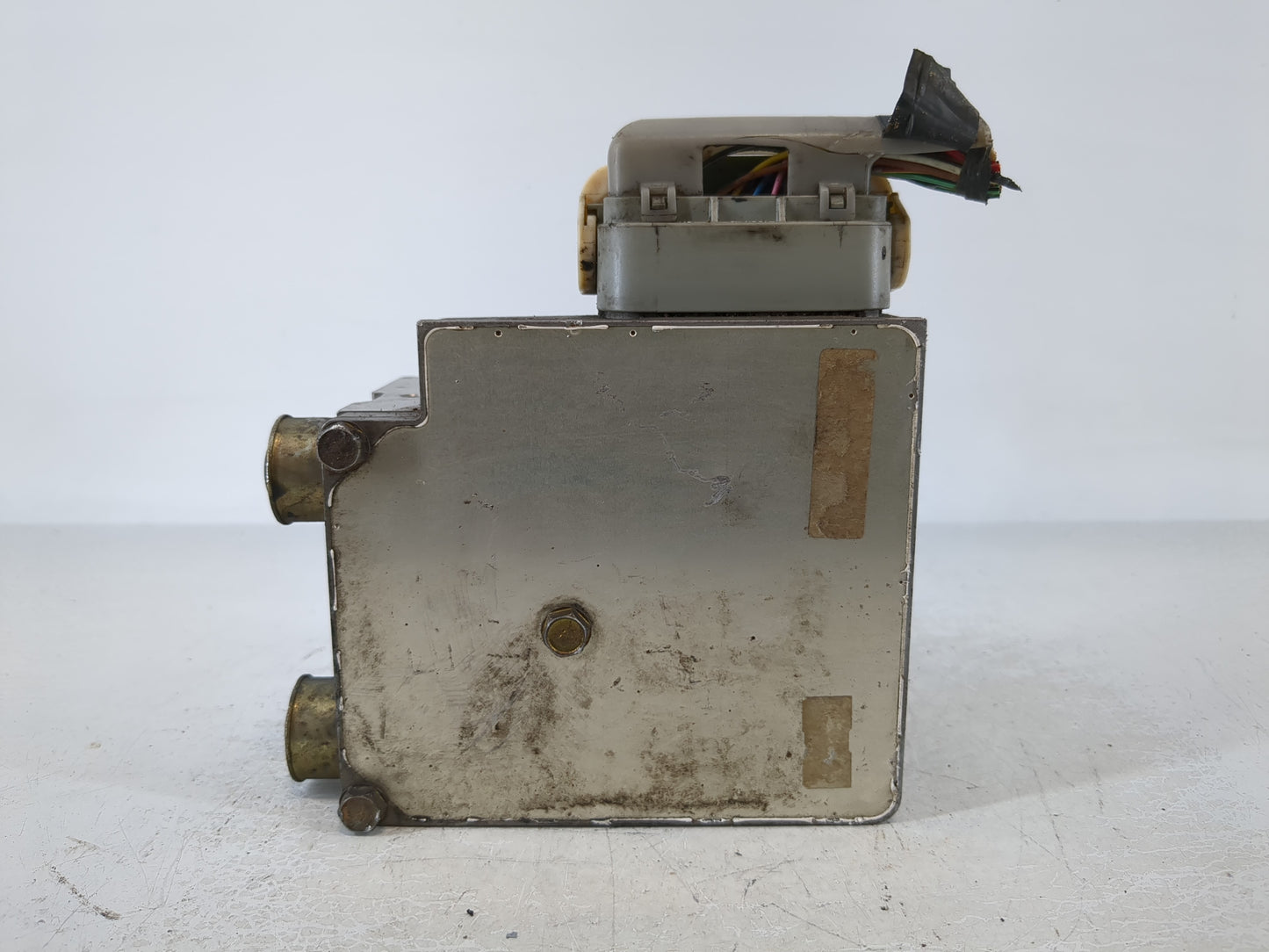 1998-2001 Toyota Sienna ABS Pump Control Module Replacement P/N:44510 08010 Fits Fits 1998 1999 2000 2001 OEM Used Auto Part