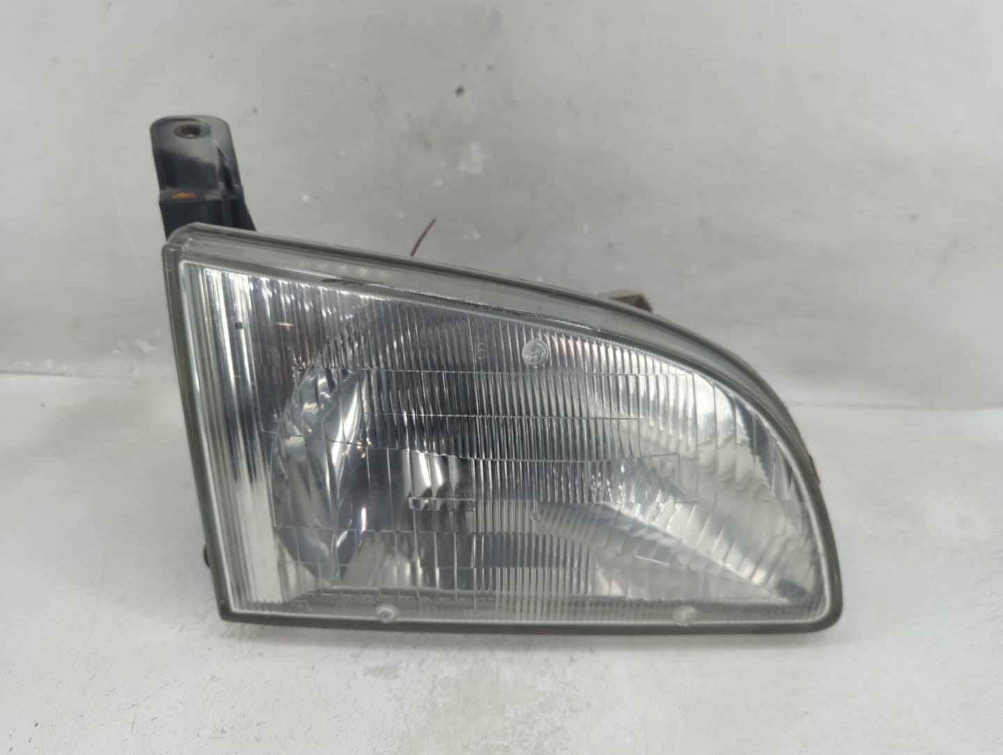 1998-2000 Toyota Sienna Passenger Right Oem Head Light Headlight Lamp - Oemusedautoparts1.com