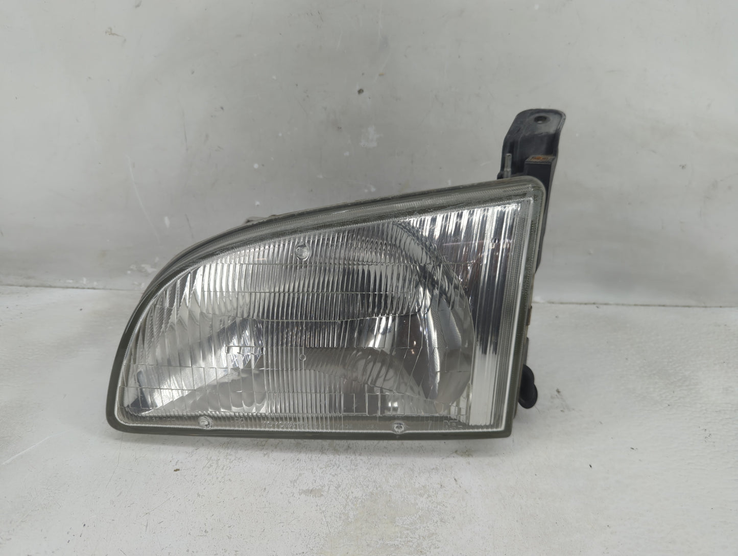 1998-2000 Toyota Sienna Passenger Right Oem Head Light Headlight Lamp - Oemusedautoparts1.com