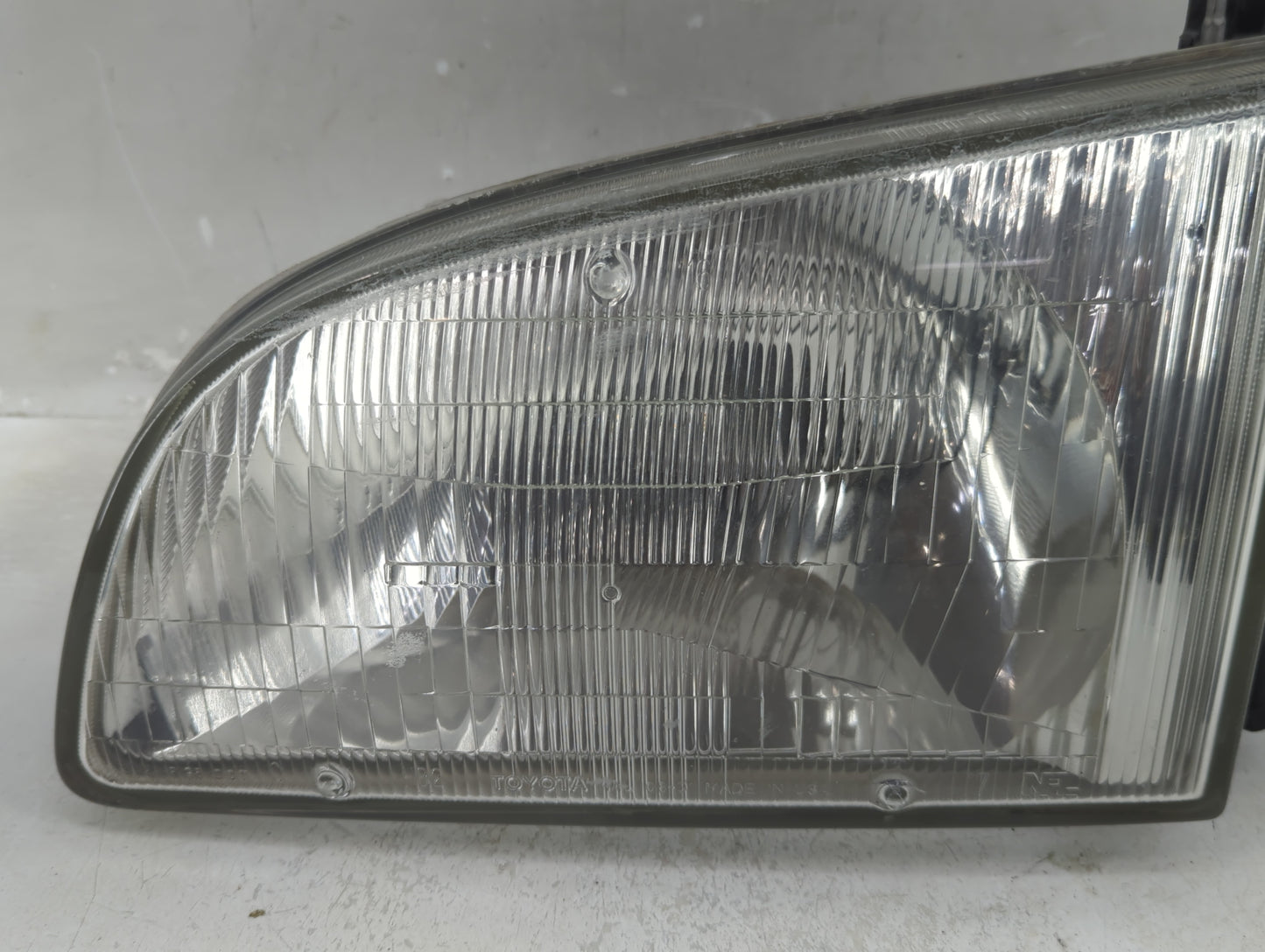 1998-2000 Toyota Sienna Passenger Right Oem Head Light Headlight Lamp - Oemusedautoparts1.com
