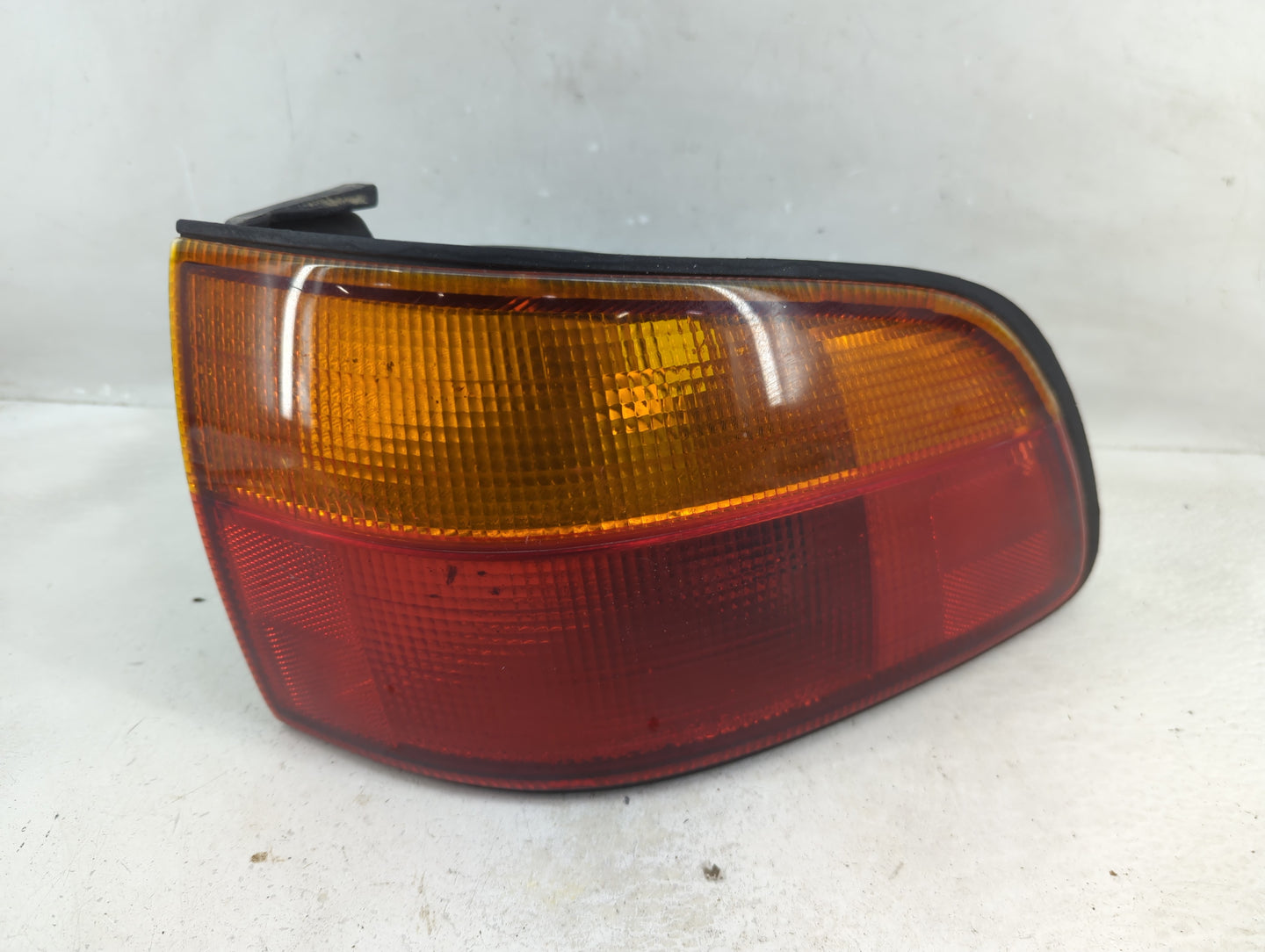 1998-2000 Toyota Sienna Tail Light Assembly Passenger Right OEM Fits Fits 1998 1999 2000 OEM Used Auto Parts - Oemusedautopa