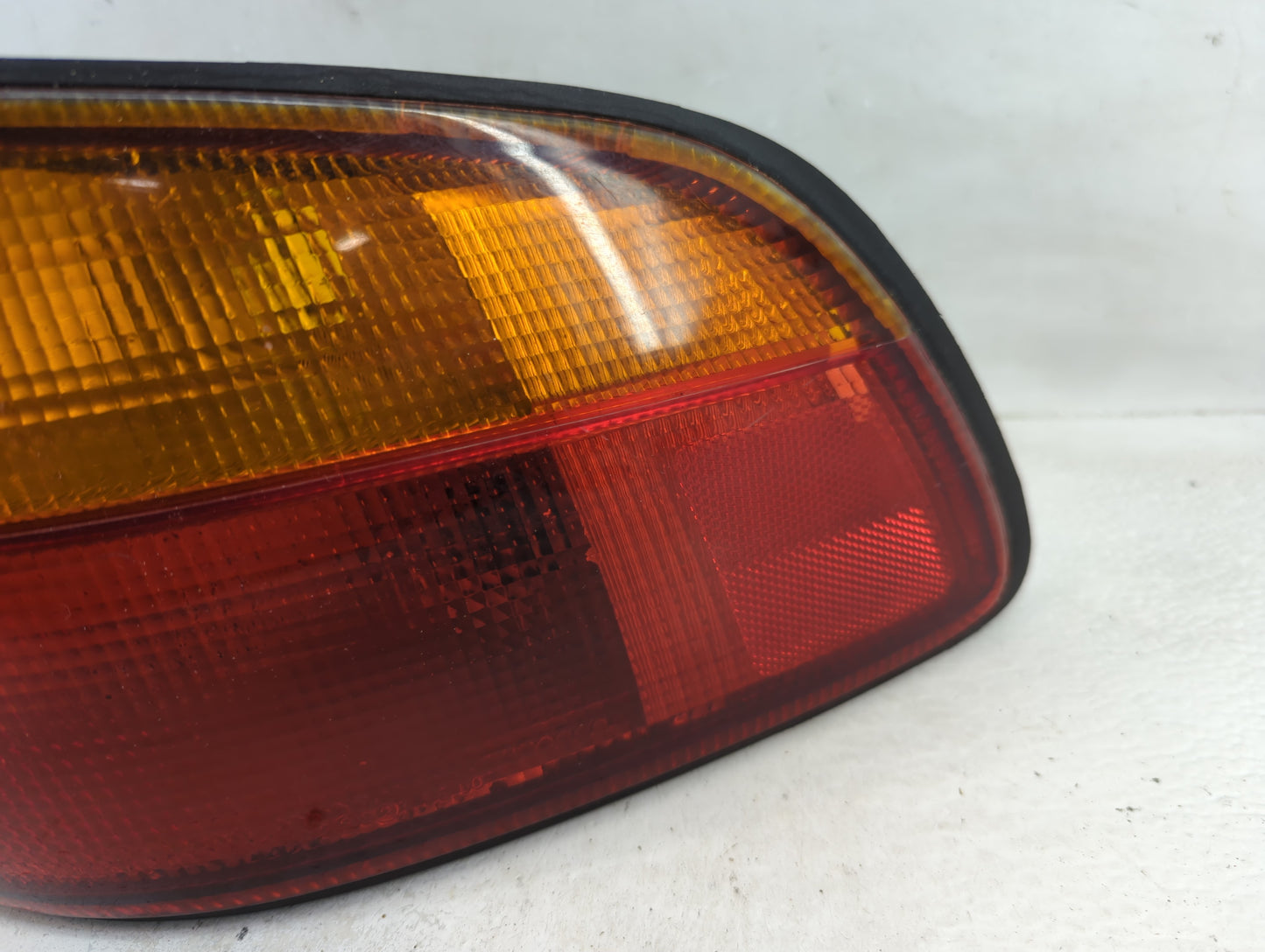 1998-2000 Toyota Sienna Tail Light Assembly Passenger Right OEM Fits Fits 1998 1999 2000 OEM Used Auto Parts - Oemusedautopa