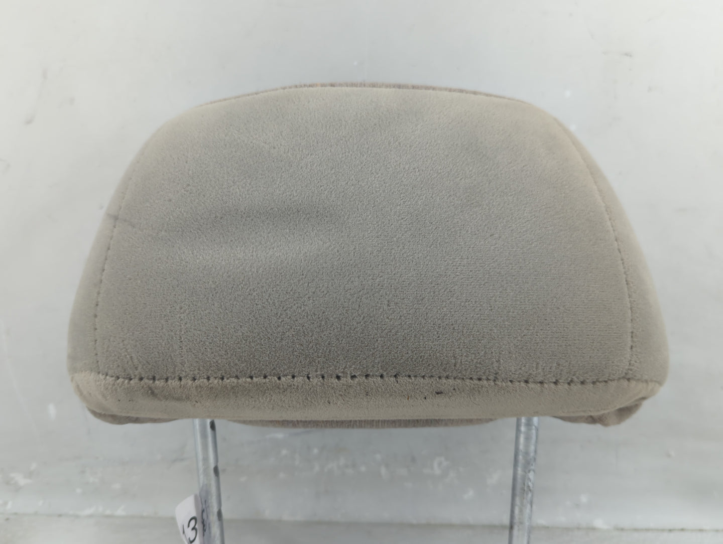 2000 Toyota Sienna Headrest Head Rest Front Driver Passenger Seat Fits OEM Used Auto Parts - Oemusedautoparts1.com