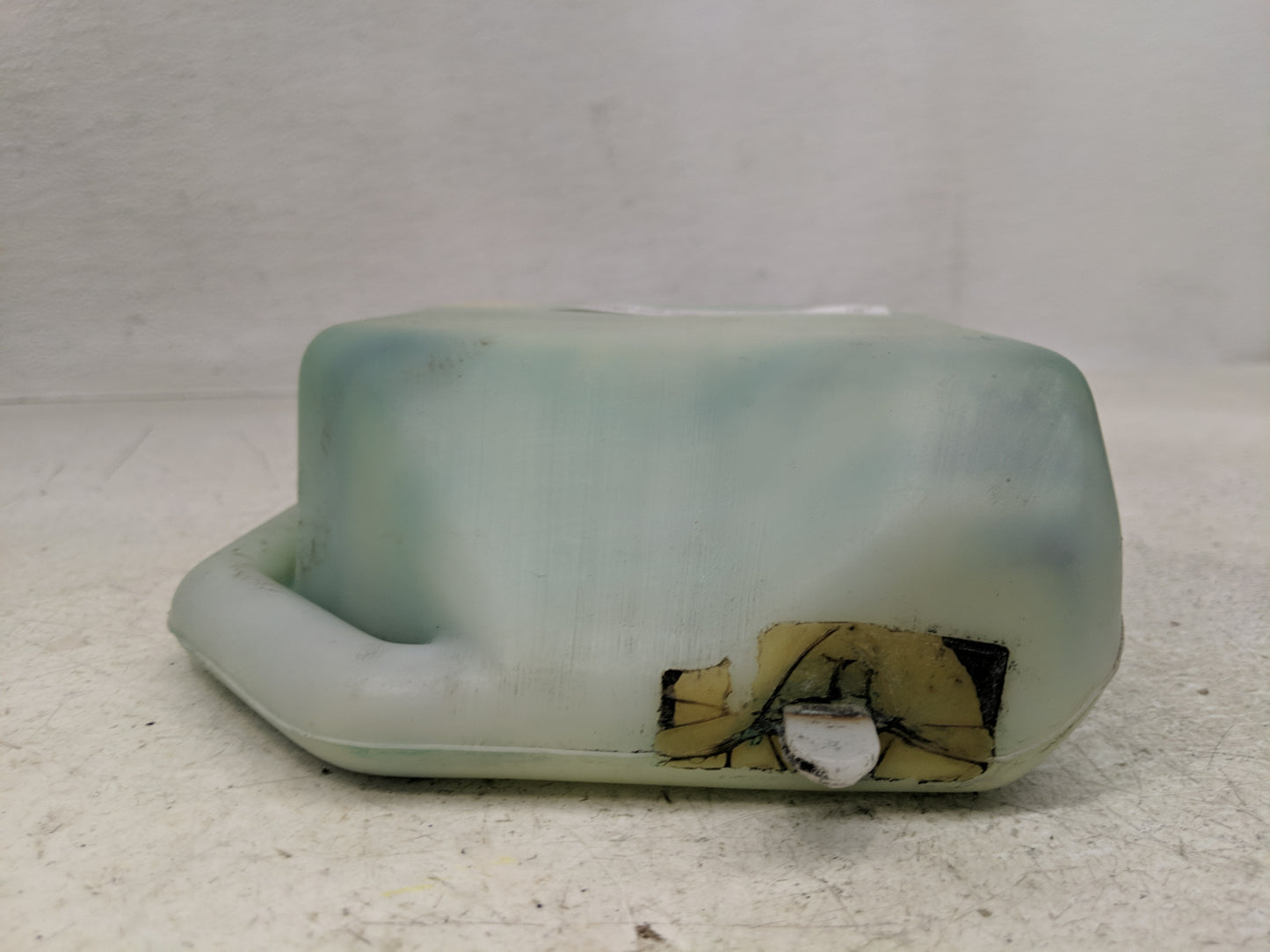 1998-2003 Toyota Sienna Windshield Washer Fluid Reservoir Bottle Oem - Oemusedautoparts1.com