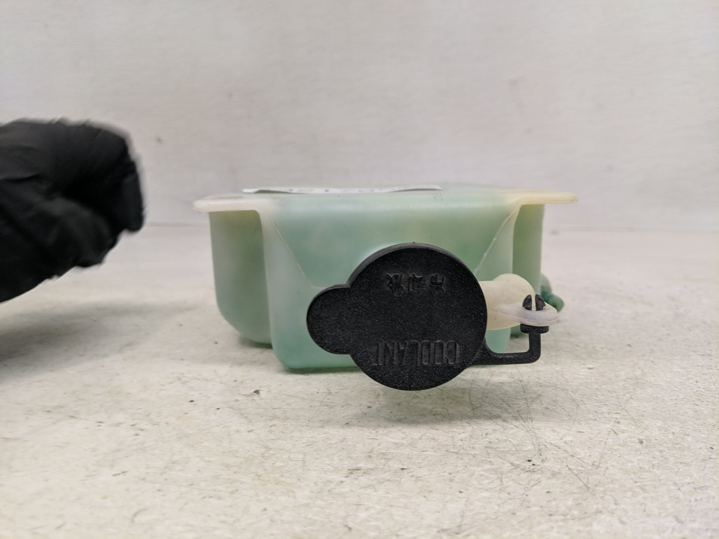 1998-2003 Toyota Sienna Windshield Washer Fluid Reservoir Bottle Oem - Oemusedautoparts1.com