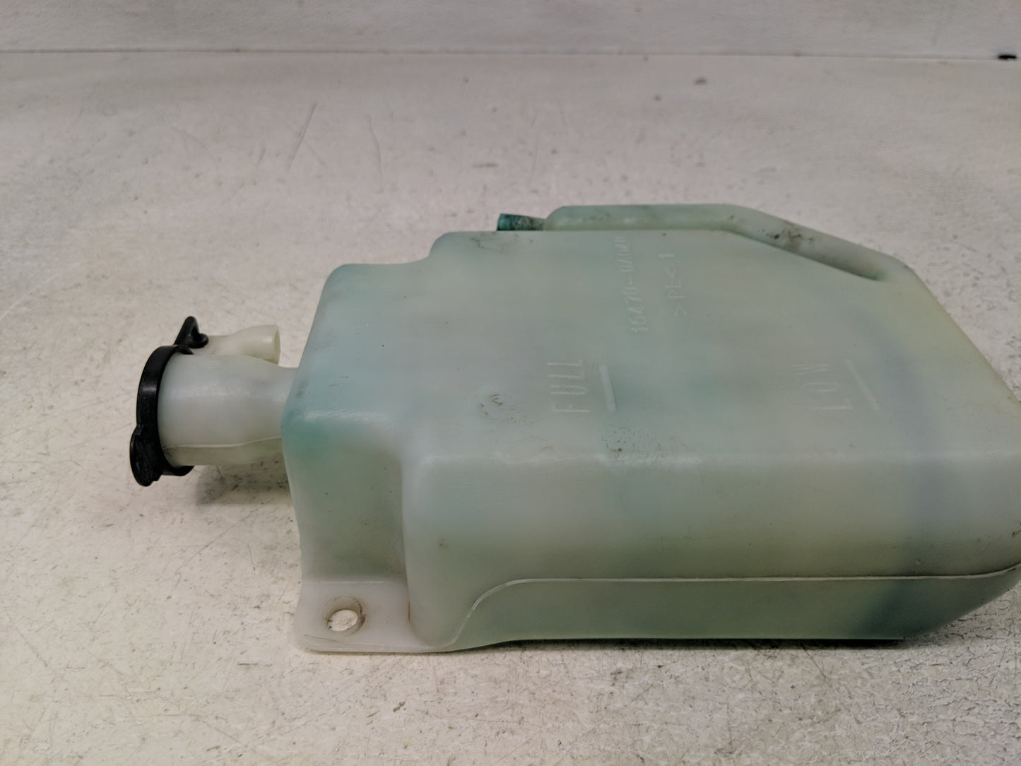 1998-2003 Toyota Sienna Windshield Washer Fluid Reservoir Bottle Oem - Oemusedautoparts1.com