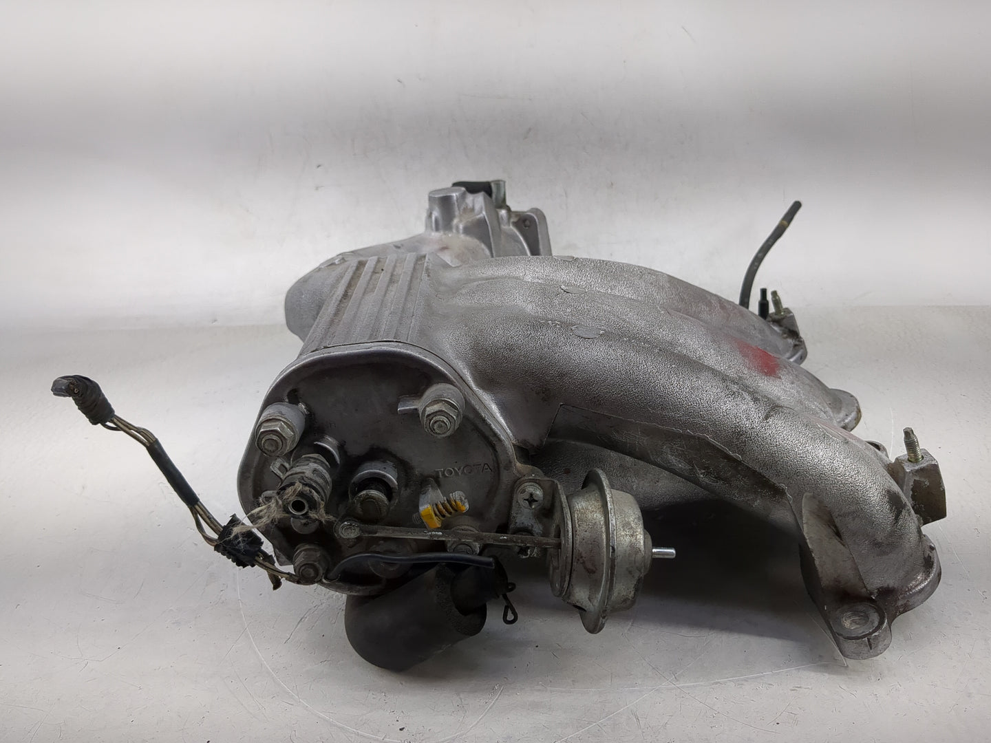 1998-2000 Toyota Sienna Air Intake Manifold Fits Fits 1998 1999 2000 OEM Used Auto Parts - Oemusedautoparts1.com