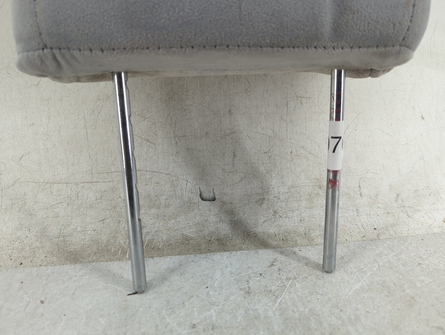 2000 Toyota Sienna Headrest Head Rest Front Driver Seat Grey - Oemusedautoparts1.com
