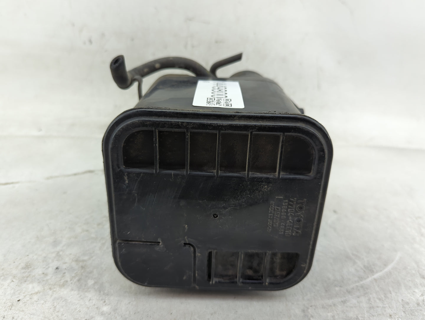 2000 Toyota Sienna Fuel Vapor Charcoal Canister 1449800 - Oemusedautoparts1.com