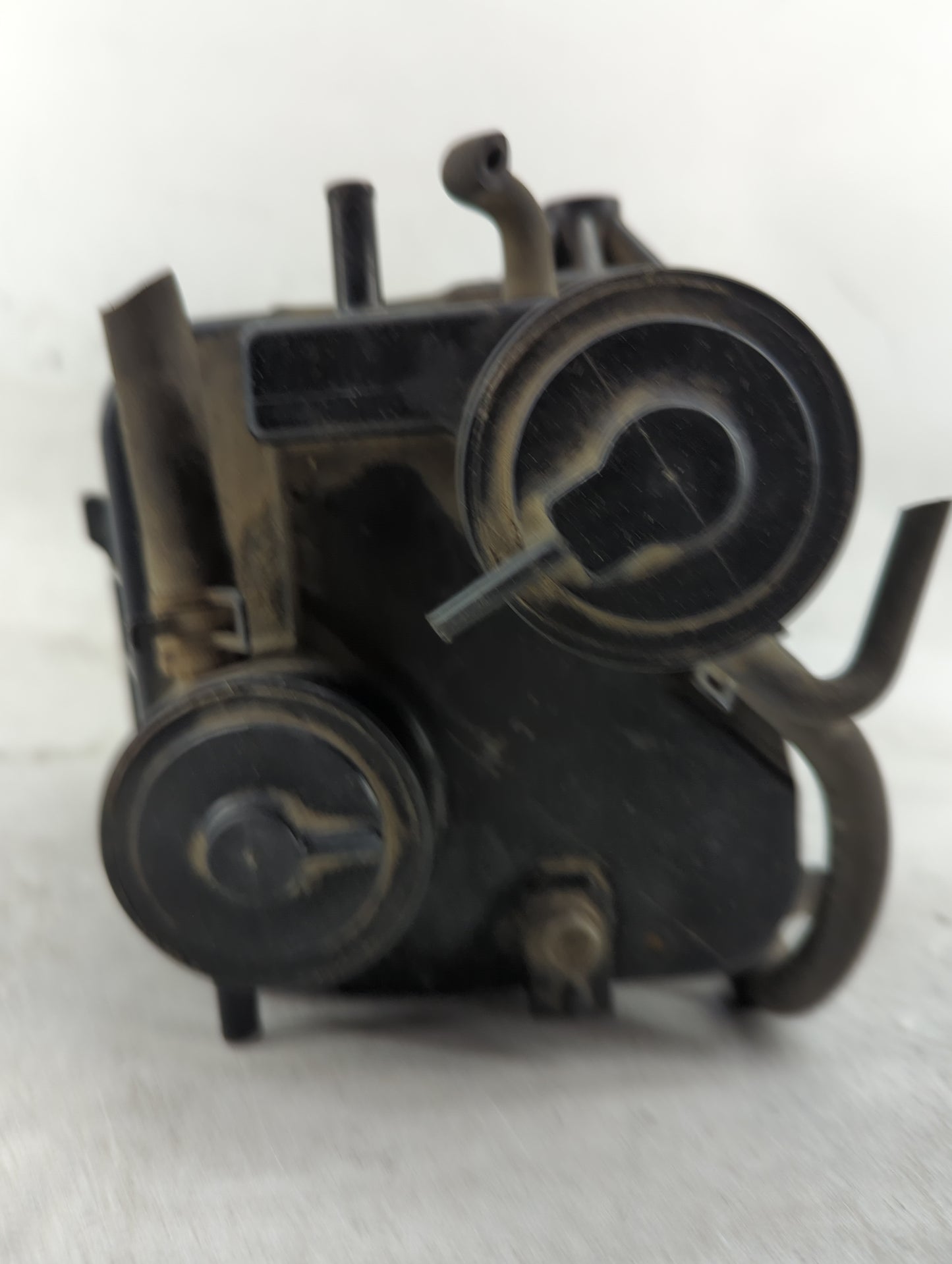 2000 Toyota Sienna Fuel Vapor Charcoal Canister 1449800 - Oemusedautoparts1.com