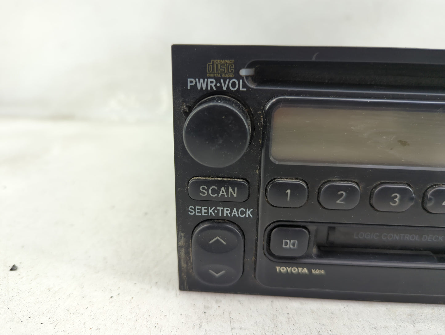1999-2000 Toyota Sienna Radio AM FM Cd Player Receiver Replacement P/N:86120-0C020 Fits Fits 1999 2000 2001 2002 2003 OEM Us