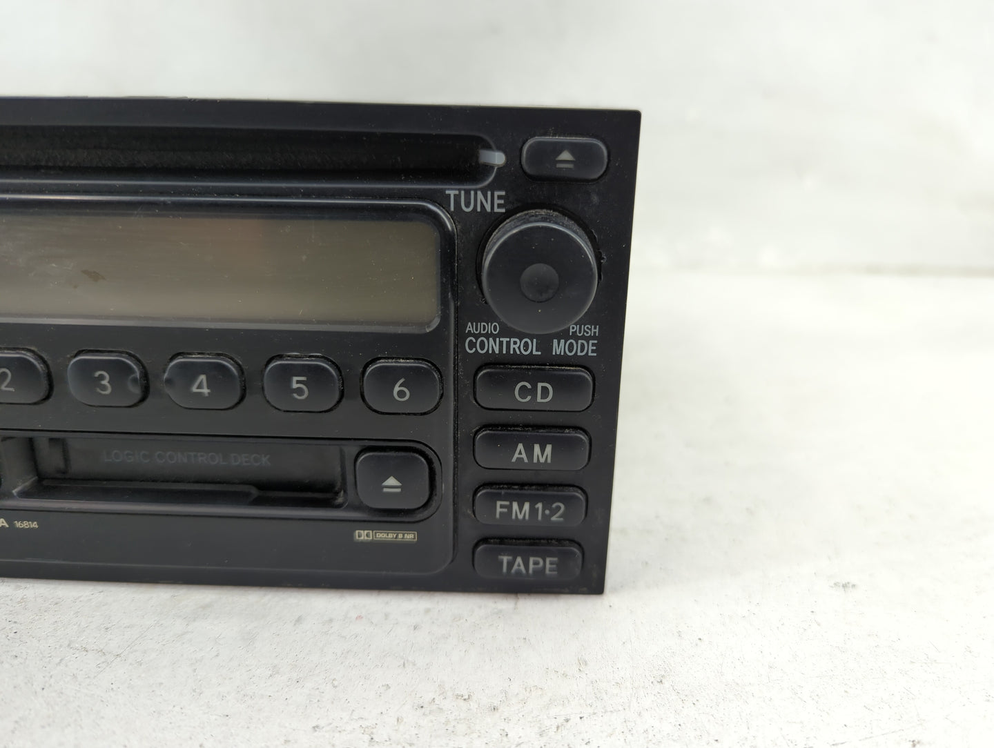1999-2000 Toyota Sienna Radio AM FM Cd Player Receiver Replacement P/N:86120-0C020 Fits Fits 1999 2000 2001 2002 2003 OEM Us