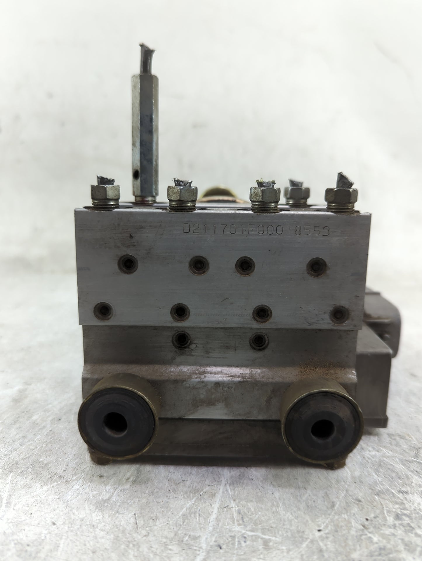 1998-2001 Toyota Sienna ABS Pump Control Module Replacement P/N:44510-08010 44510 08010 Fits Fits 1998 1999 2000 2001 OEM Us