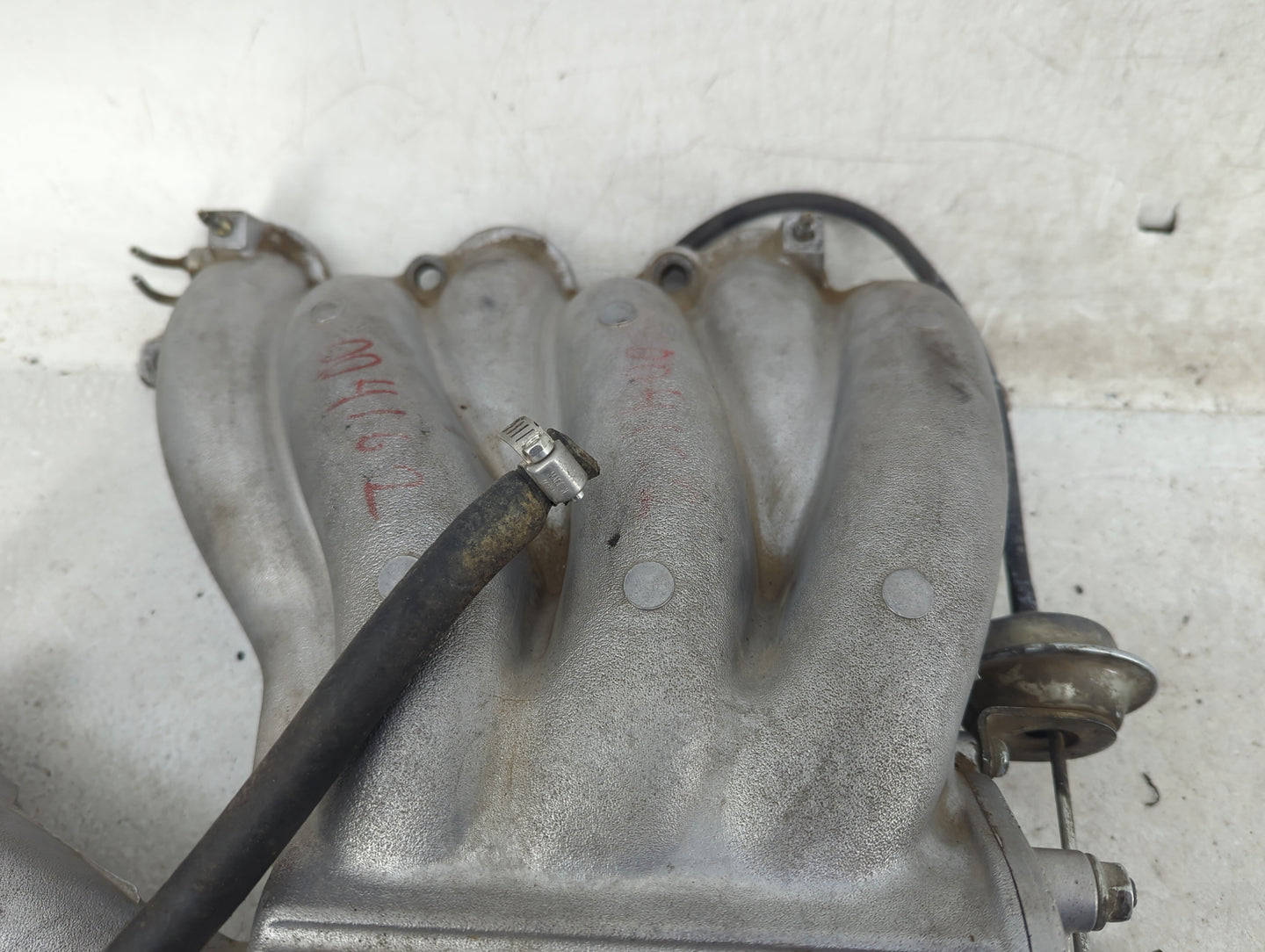 1998-2000 Toyota Sienna Air Intake Manifold Fits Fits 1998 1999 2000 OEM Used Auto Parts - Oemusedautoparts1.com