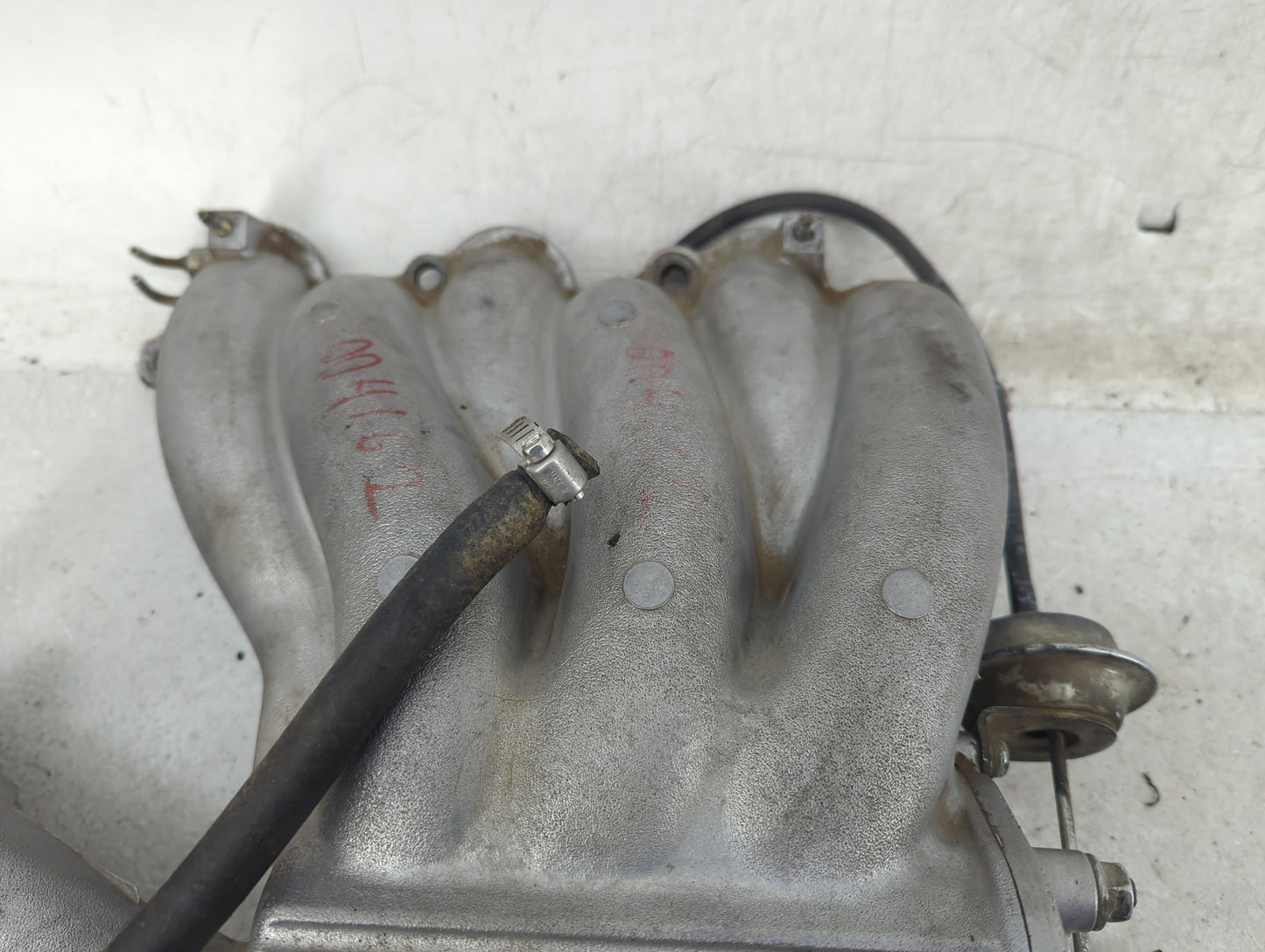 1998-2000 Toyota Sienna Air Intake Manifold Fits Fits 1998 1999 2000 OEM Used Auto Parts - Oemusedautoparts1.com
