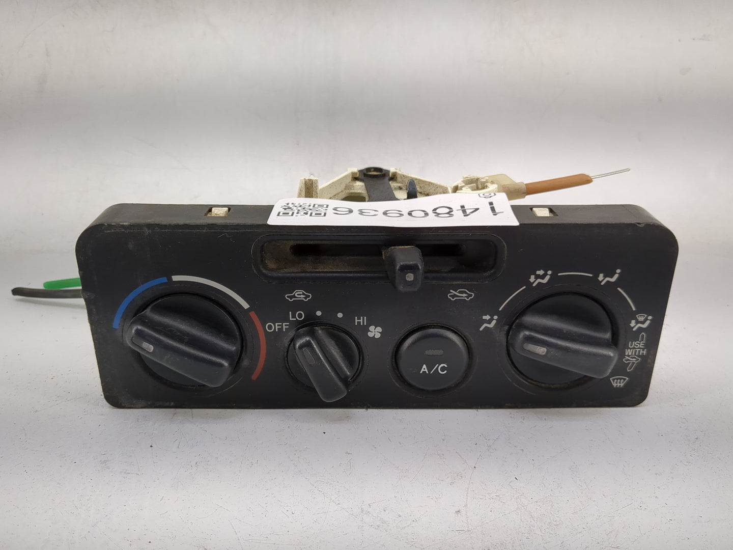 2000 Toyota Sienna Climate Control Module Temperature AC/Heater Replacement P/N:204RL Fits OEM Used Auto Parts - Oemusedauto