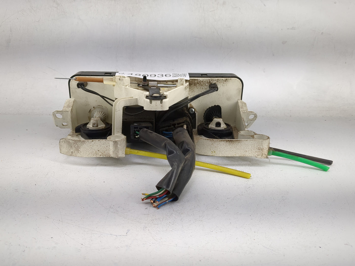 2000 Toyota Sienna Climate Control Module Temperature AC/Heater Replacement P/N:204RL Fits OEM Used Auto Parts - Oemusedauto