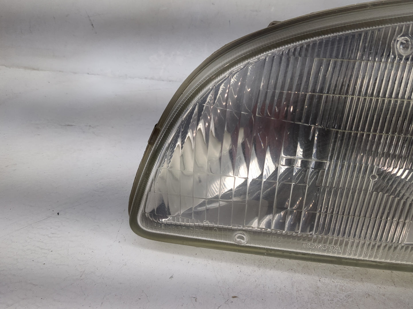 1998-2000 Toyota Sienna Driver Left Oem Head Light Headlight Lamp - Oemusedautoparts1.com