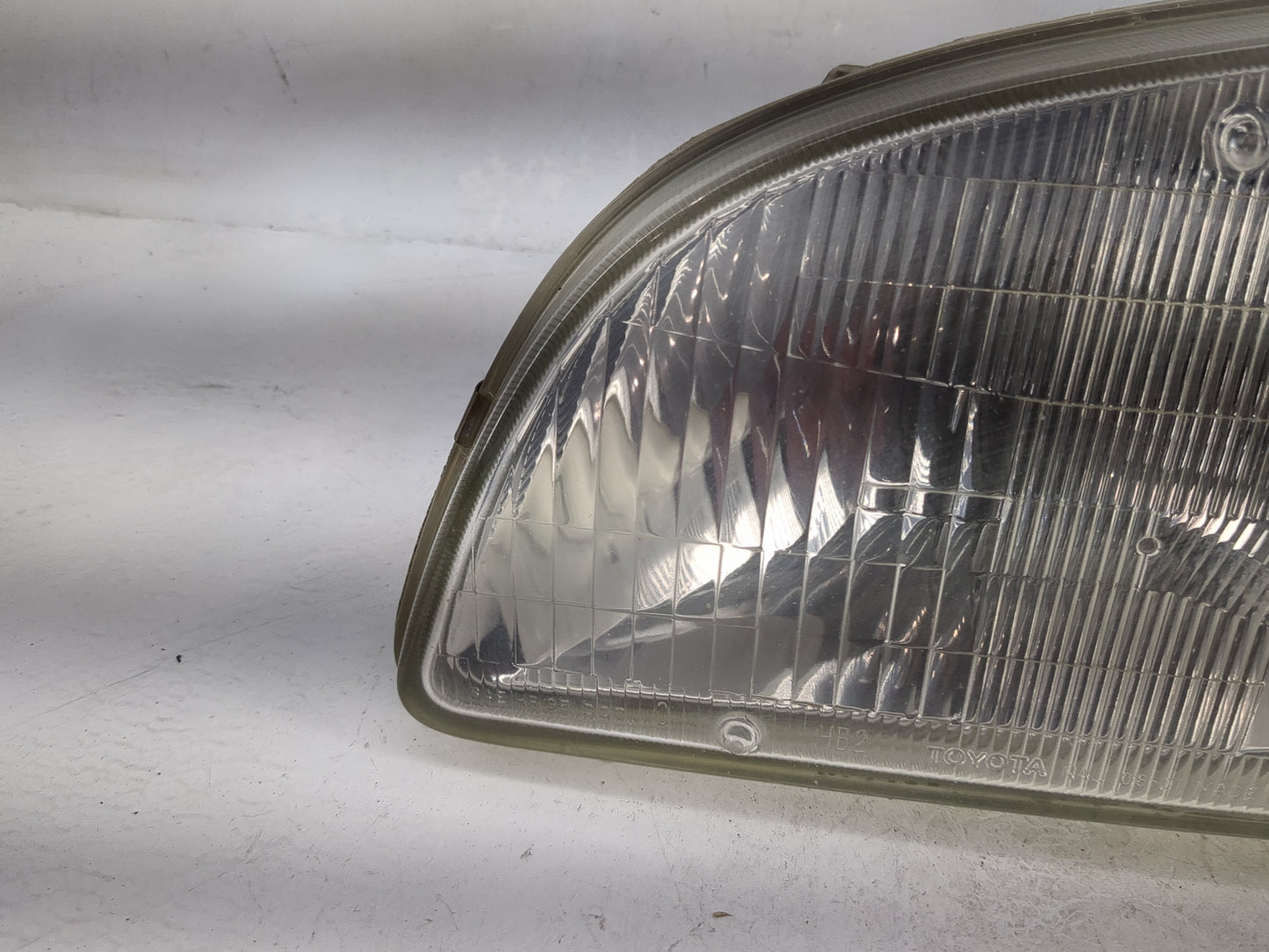 1998-2000 Toyota Sienna Driver Left Oem Head Light Headlight Lamp - Oemusedautoparts1.com