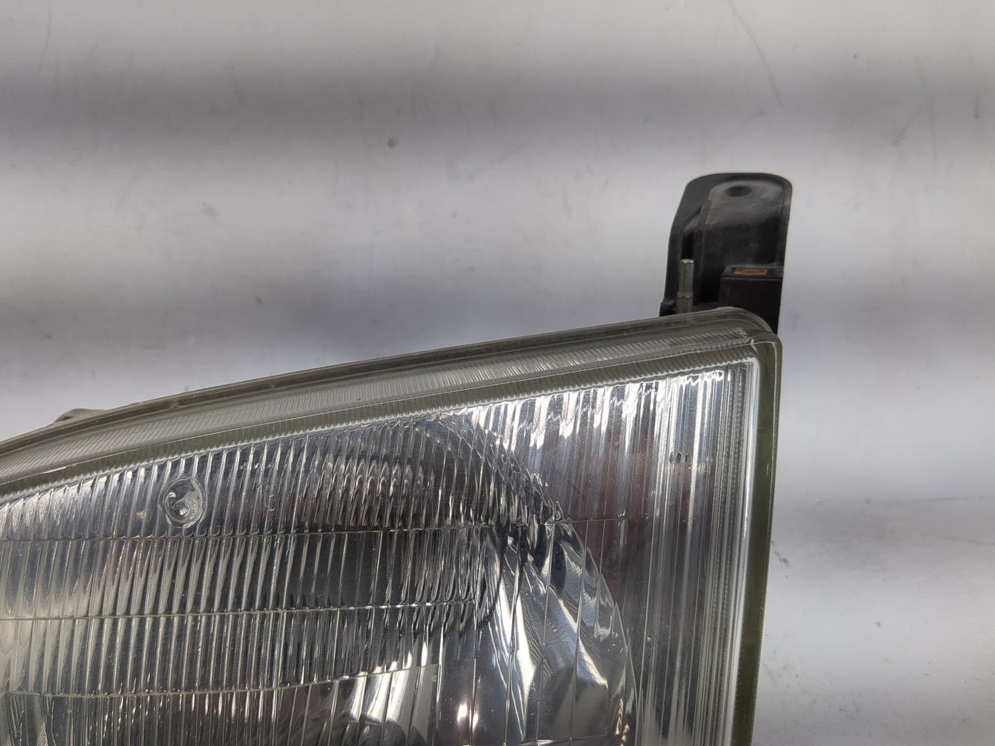 1998-2000 Toyota Sienna Driver Left Oem Head Light Headlight Lamp - Oemusedautoparts1.com