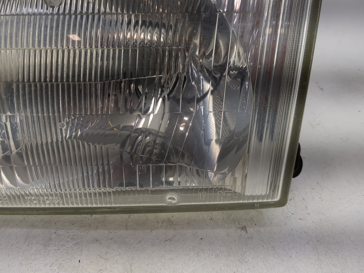 1998-2000 Toyota Sienna Driver Left Oem Head Light Headlight Lamp - Oemusedautoparts1.com