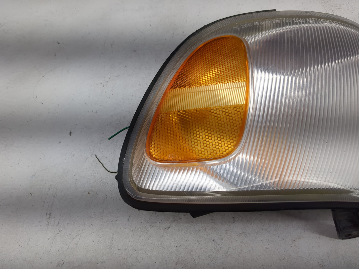 1998-2000 Toyota Sienna Driver Left Oem Front Light Lamp - Oemusedautoparts1.com