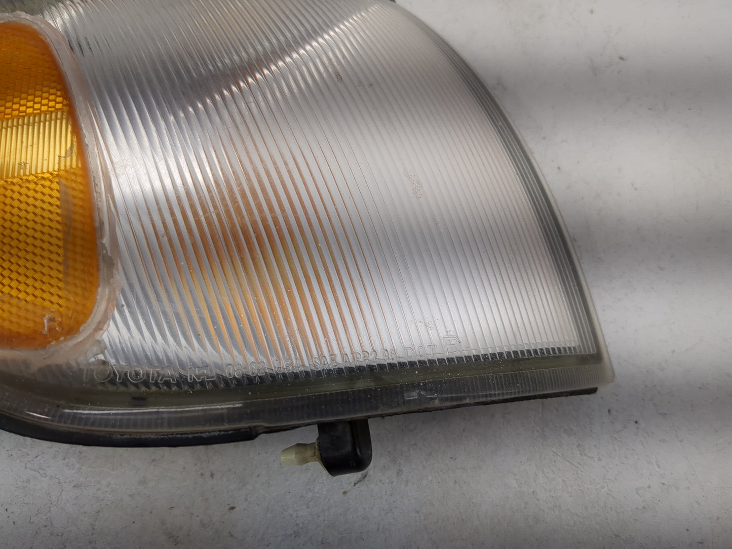 2000 Toyota Sienna Passenger Right Oem Front Light Lamp Black - Oemusedautoparts1.com