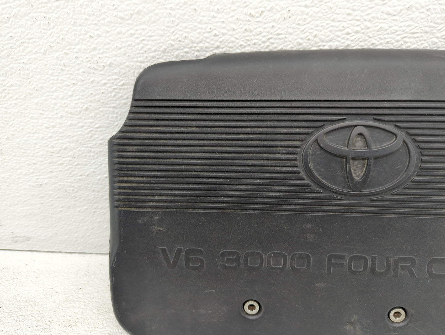 2000 Toyota Sienna Engine Cover - Oemusedautoparts1.com