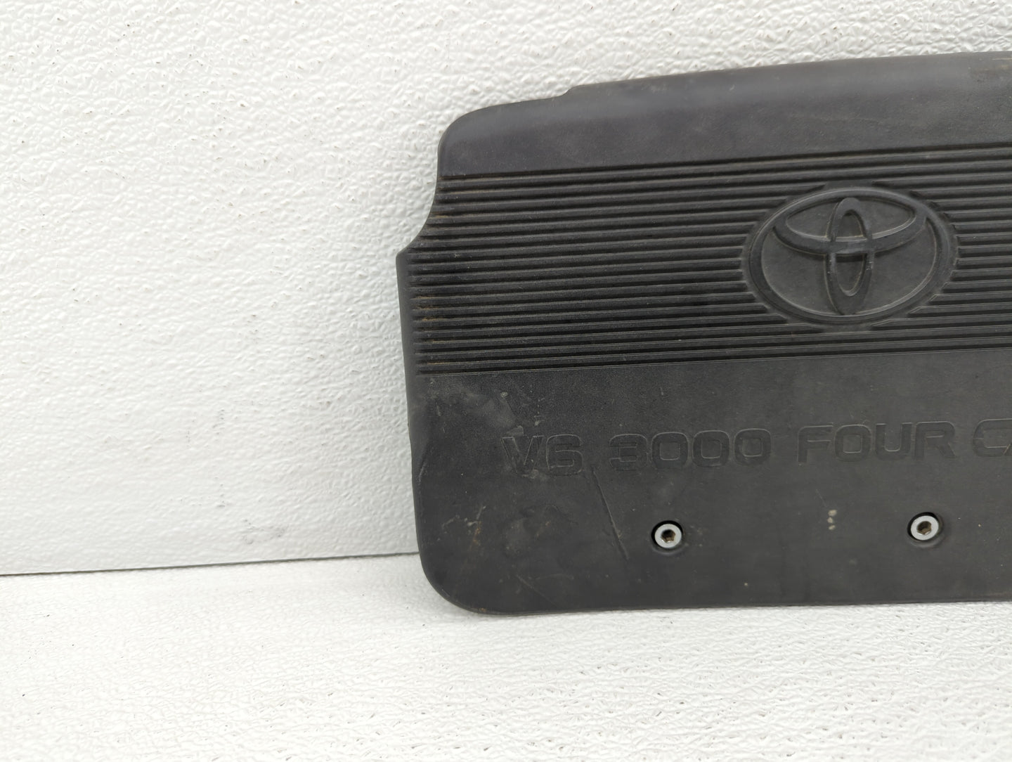 2000 Toyota Sienna Engine Cover - Oemusedautoparts1.com