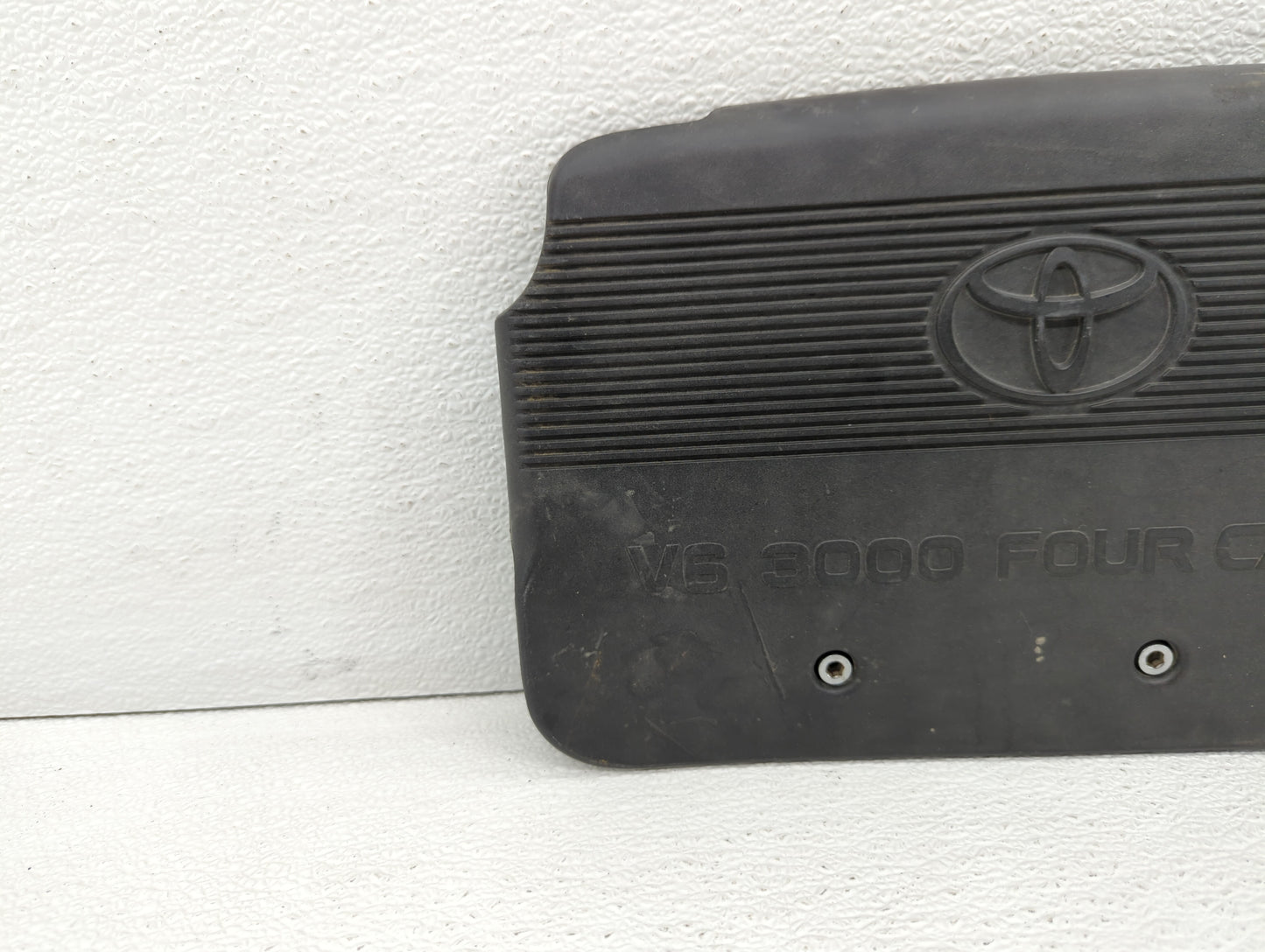 2000 Toyota Sienna Engine Cover - Oemusedautoparts1.com