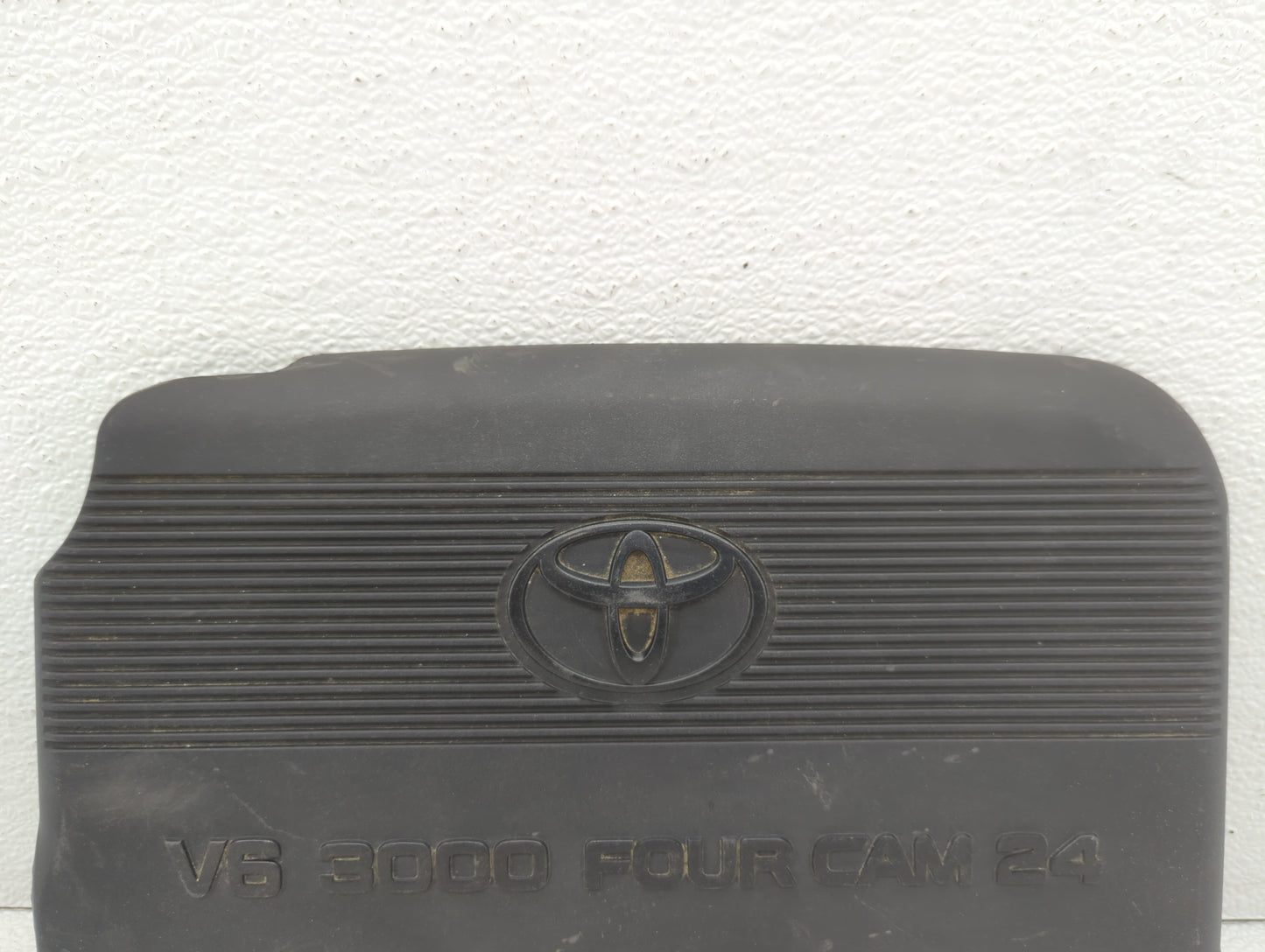 2000 Toyota Sienna Engine Cover - Oemusedautoparts1.com
